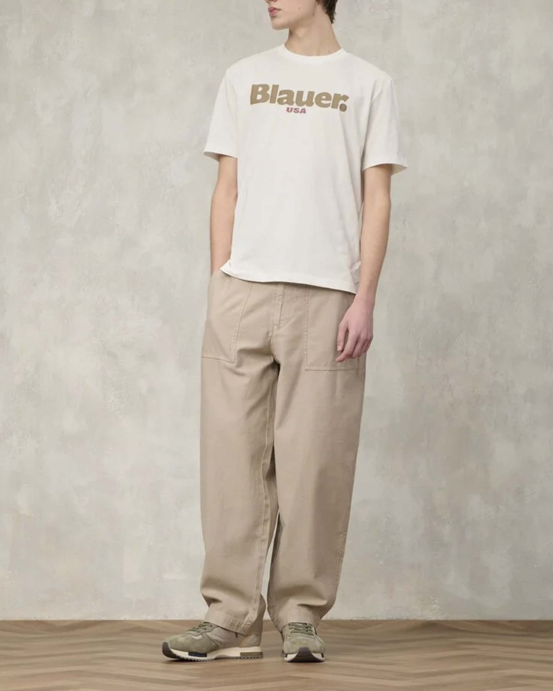 T-shirt panna Blauer mezza manica con maxi logo sul petto in contrasto