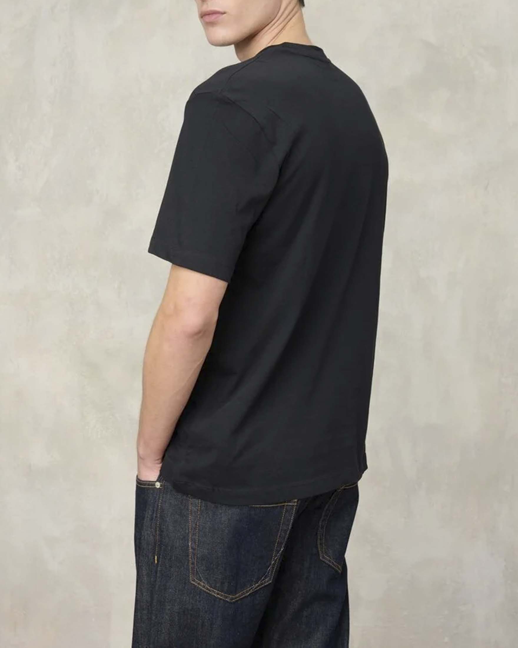 T-shirt nera Blauer mezza manica con logo scritta piccola sul petto image