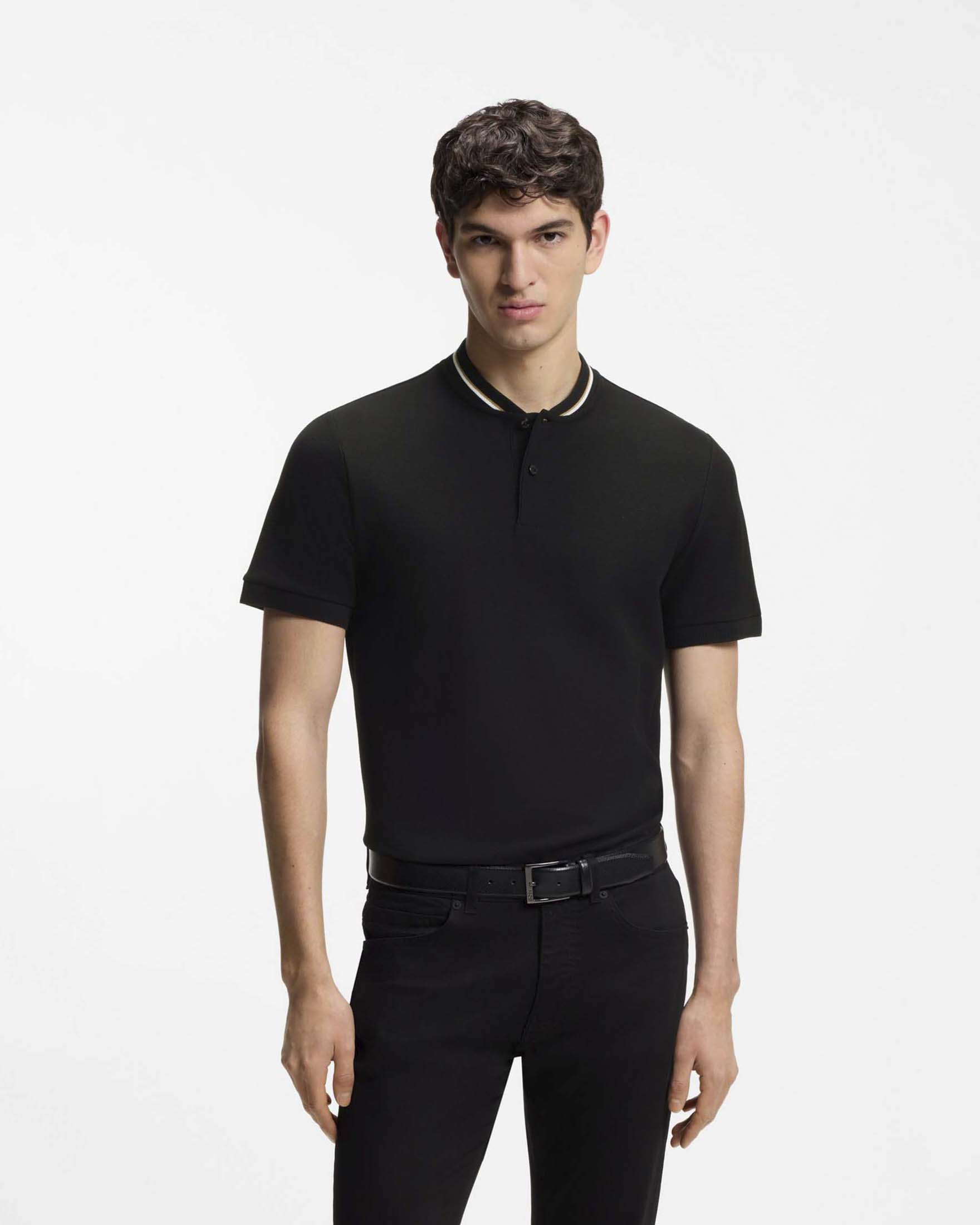 Polo Boss Pratt nera con colletto alla coreana e bordino tricolore