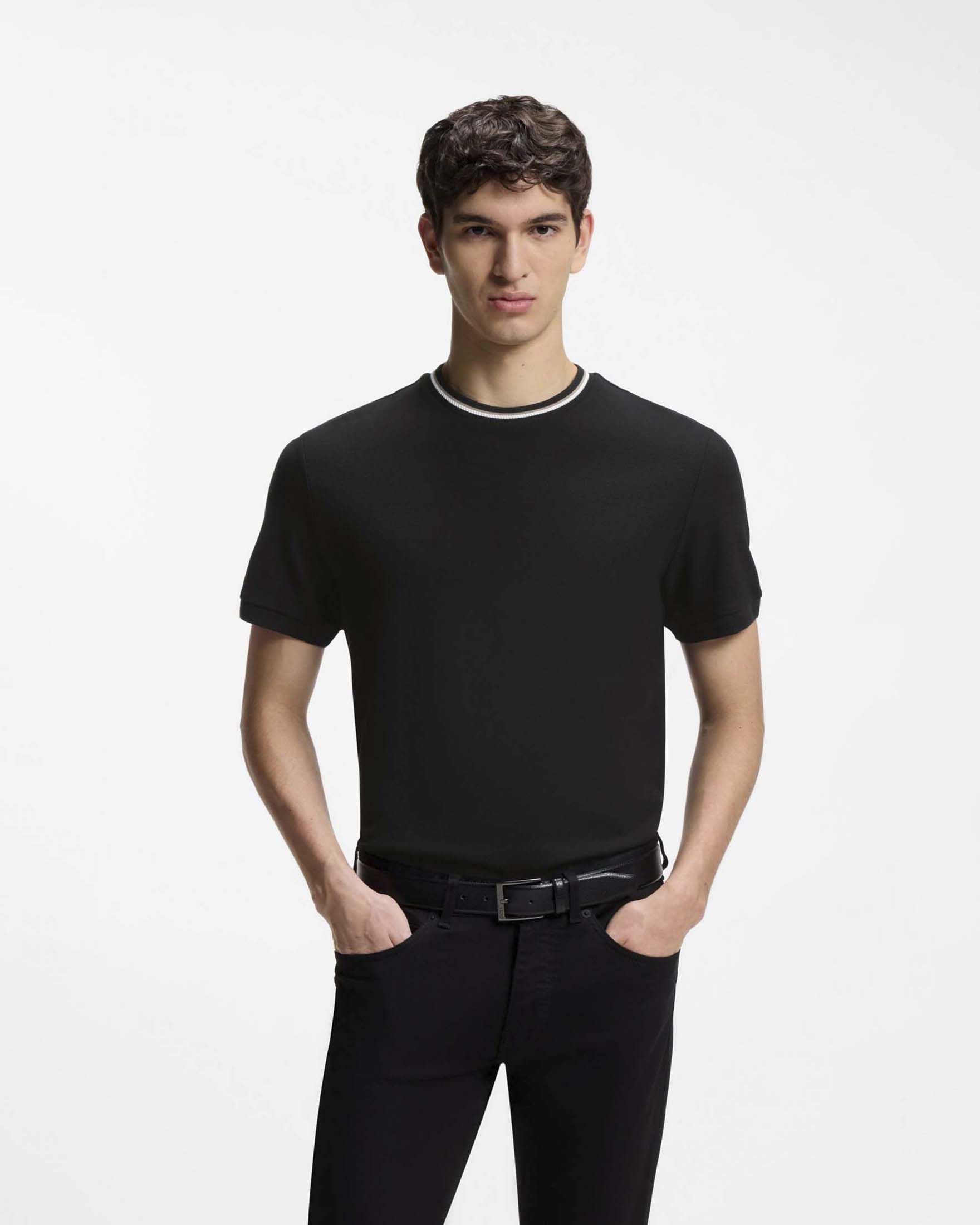 T-shirt mezza manica Boss Taut nera in piquè di puro cotone con bordino