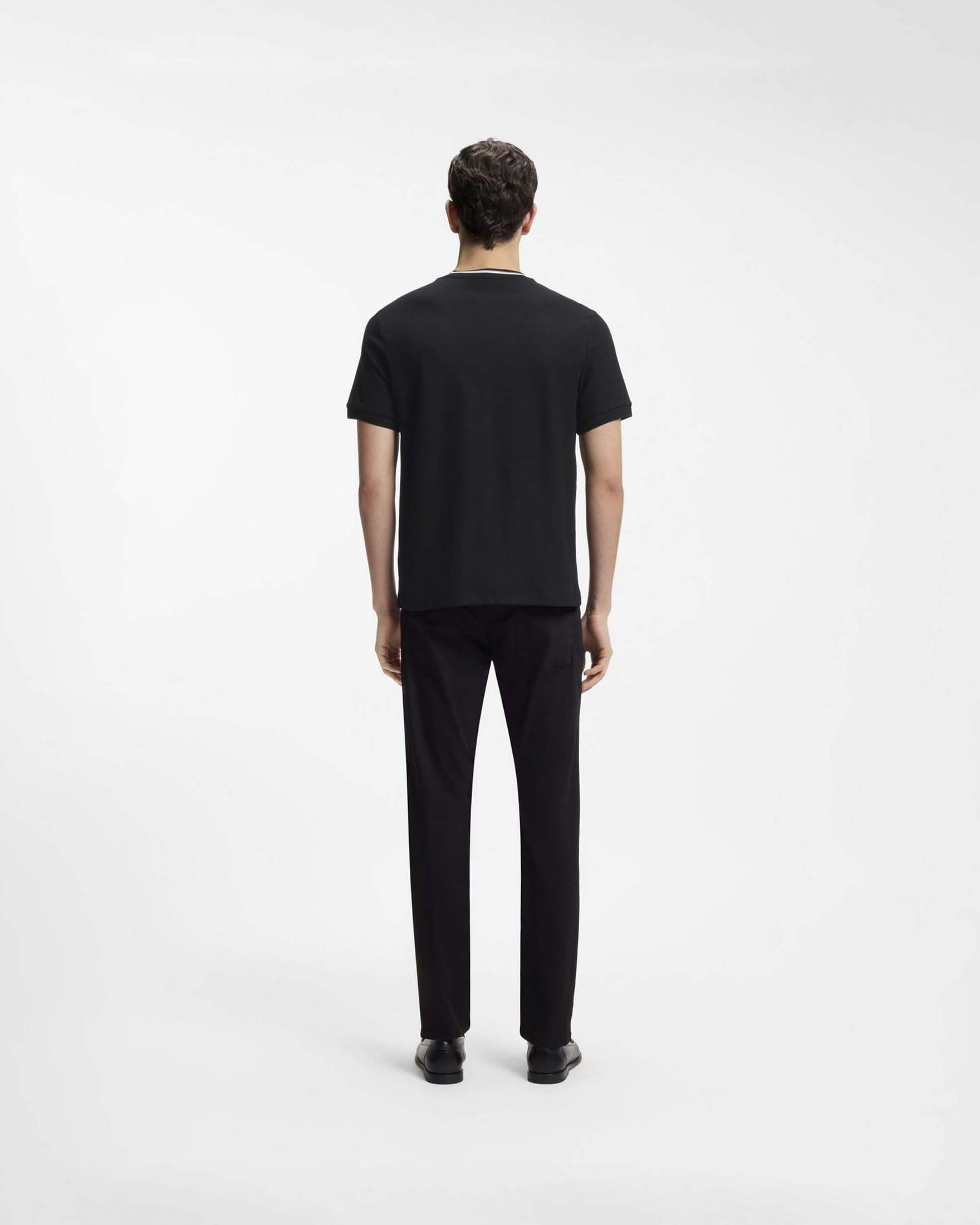 T-shirt mezza manica Boss Taut nera in piquè di puro cotone con bordino image