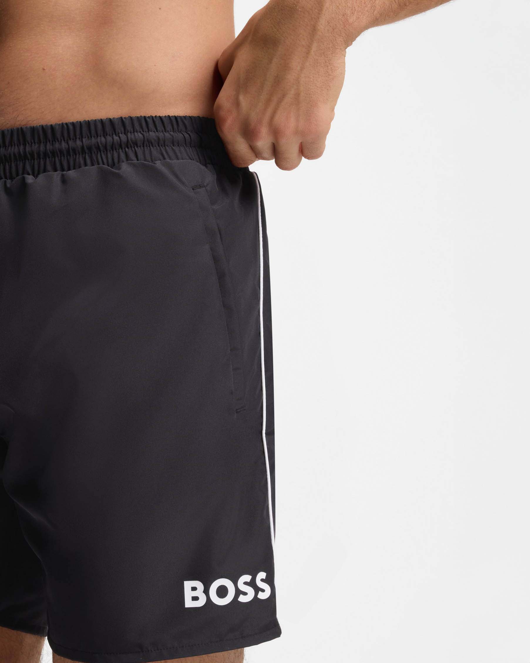 Boxer mare nero con piping in contrasto e logo stampato