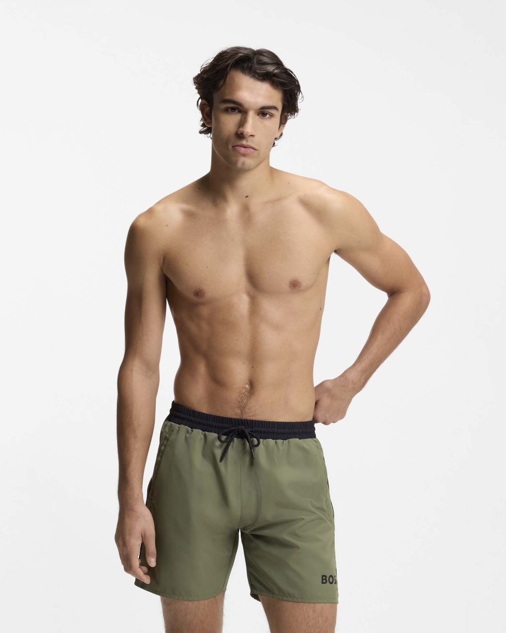 Boxer mare verde militare con piping ed elastico in contrasto e logo stampato