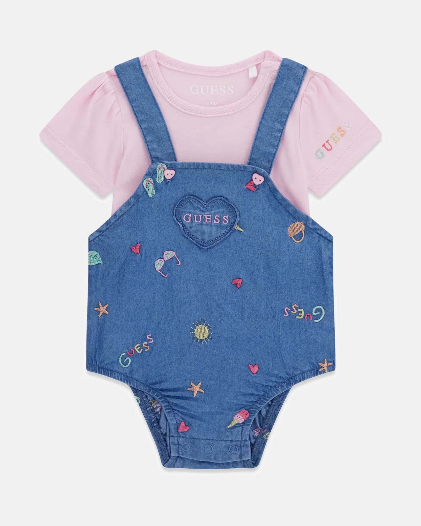 Completo salopette e body Guess rosa in misto cotone con logo ricamato