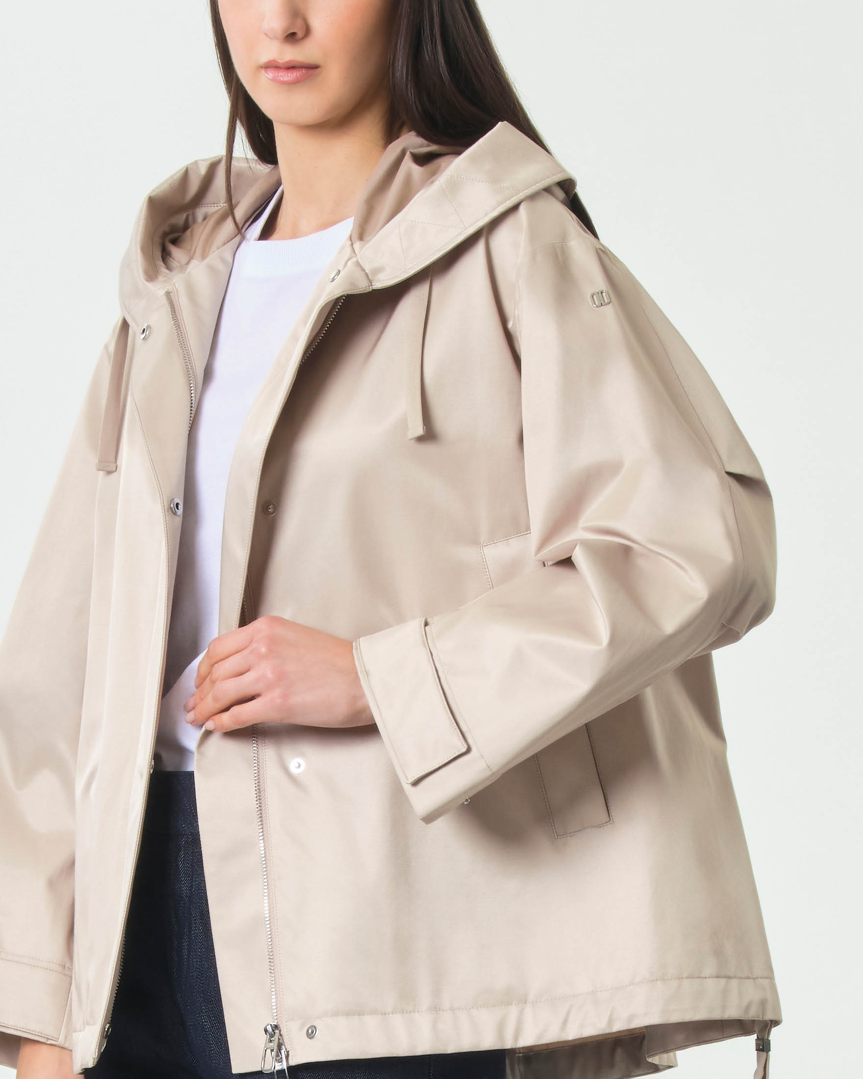 Giacca corta oversize Tecla Duno avorio in cotone tecnico antigoccia image