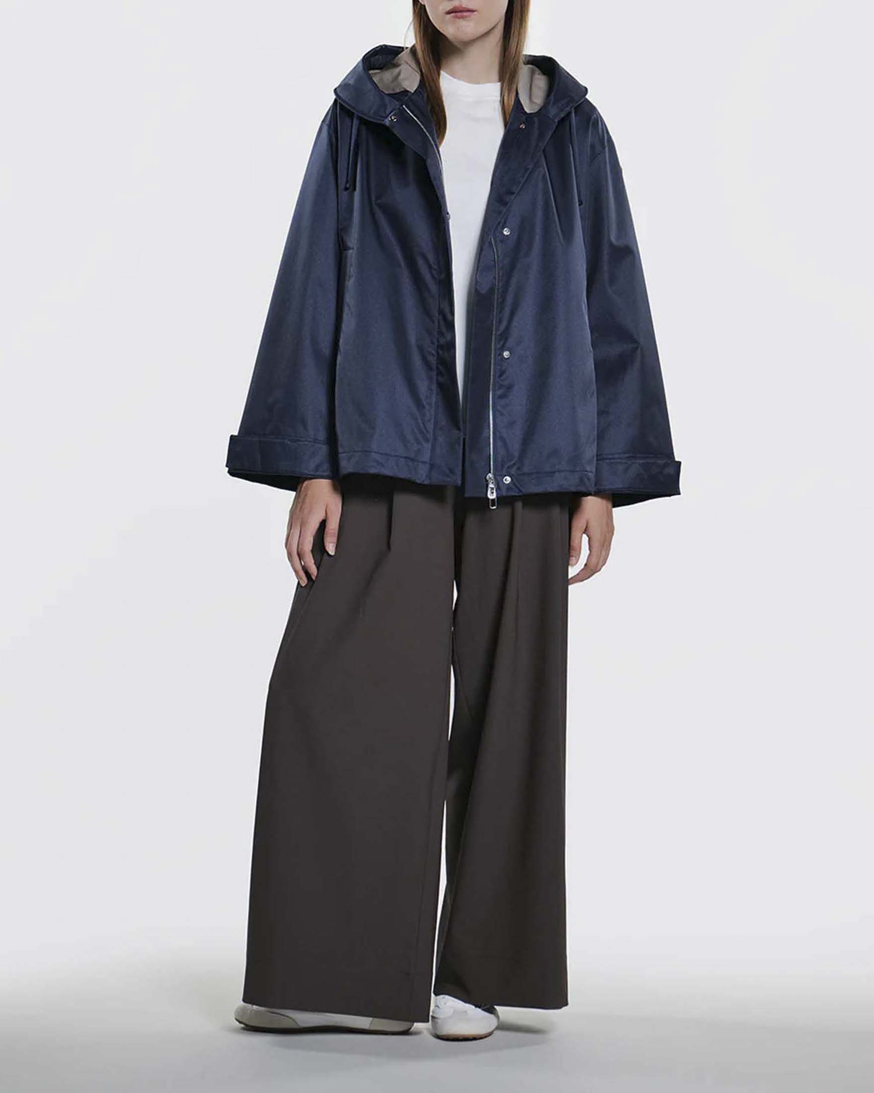 Giacca corta oversize Tecla Duno blu in cotone tecnico antigoccia image