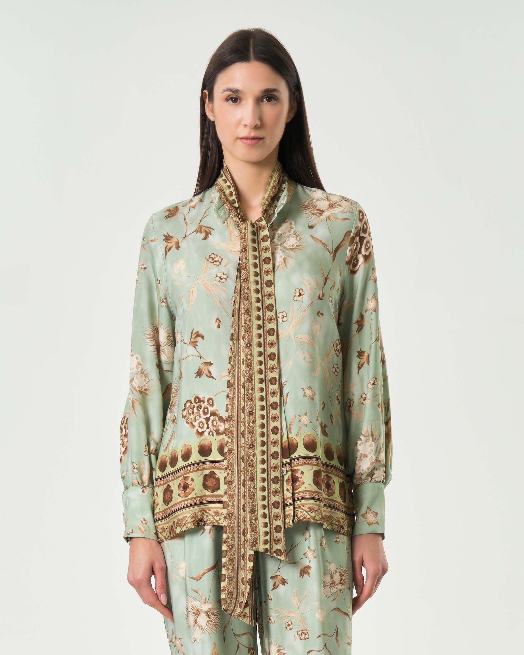 Camicia Wu'Side verde acqua in raso di viscosa con fiocco al collo e stampa floreale