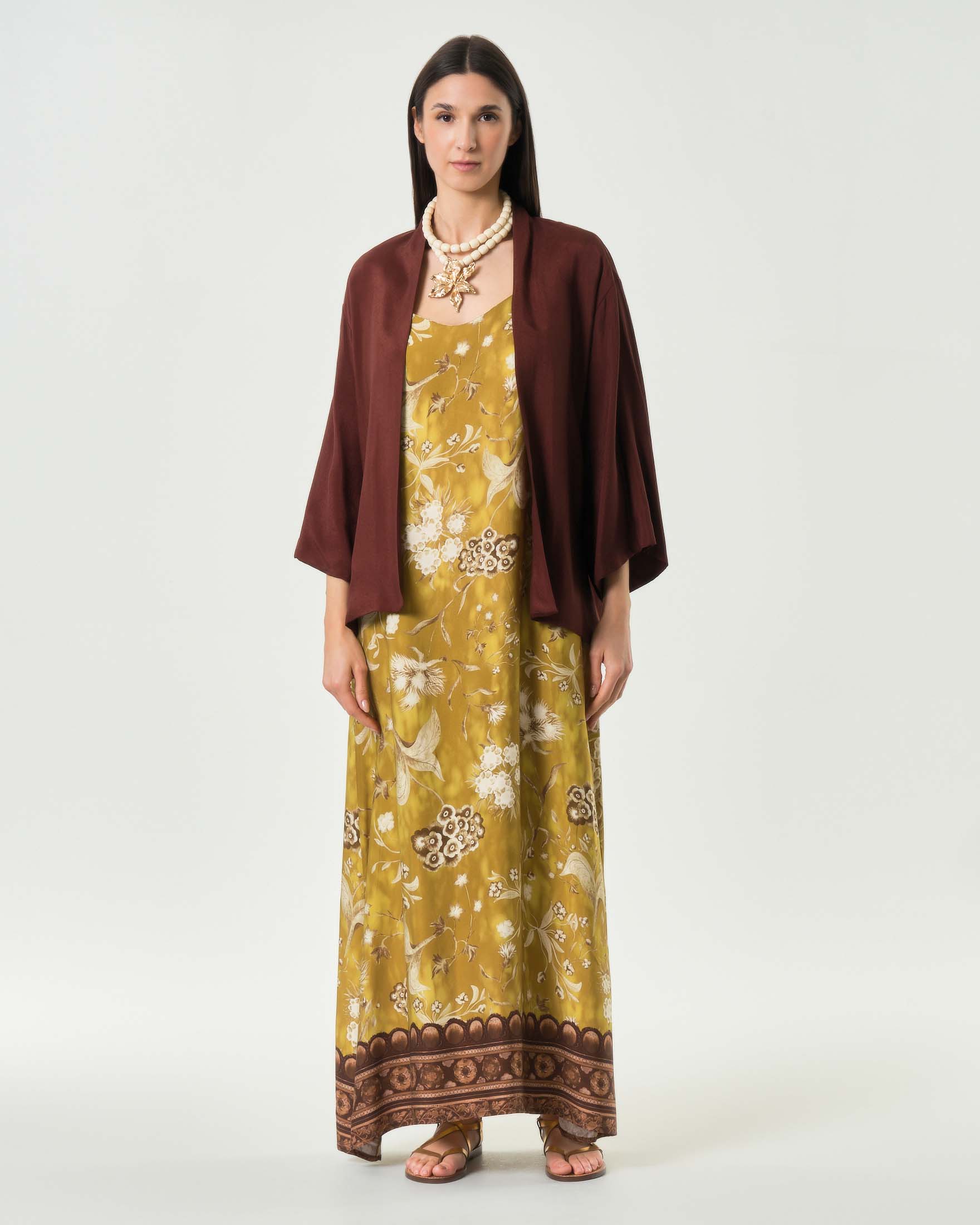 Kimono corto Wu'Side marrone in raso di viscosa con maniche a tre quarti image