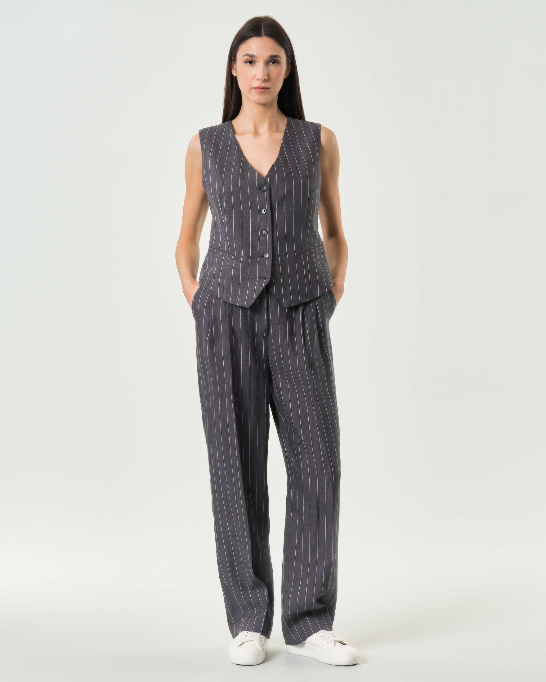Pantalone dal taglio sartoriale gessato color antracire in lino