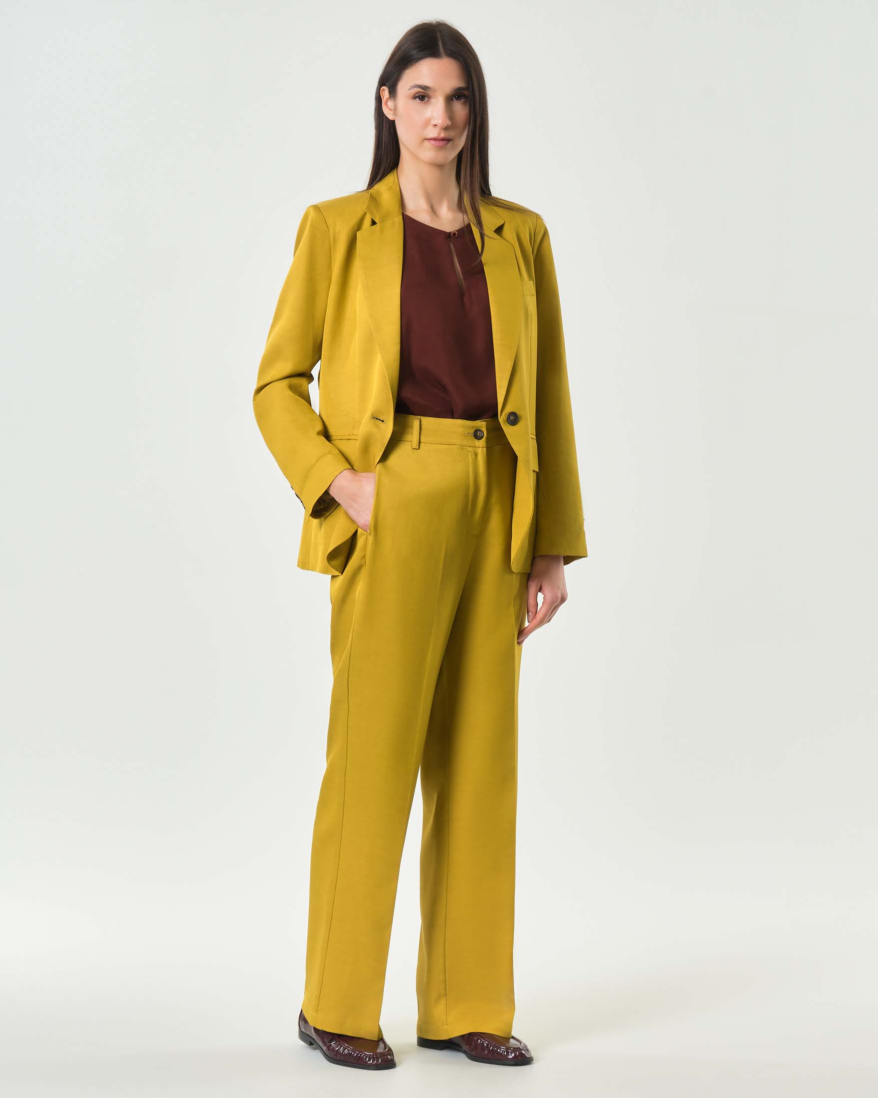 Pantalone Wu'Side senape dal taglio sartoriale in misto rayon viscosa e lino