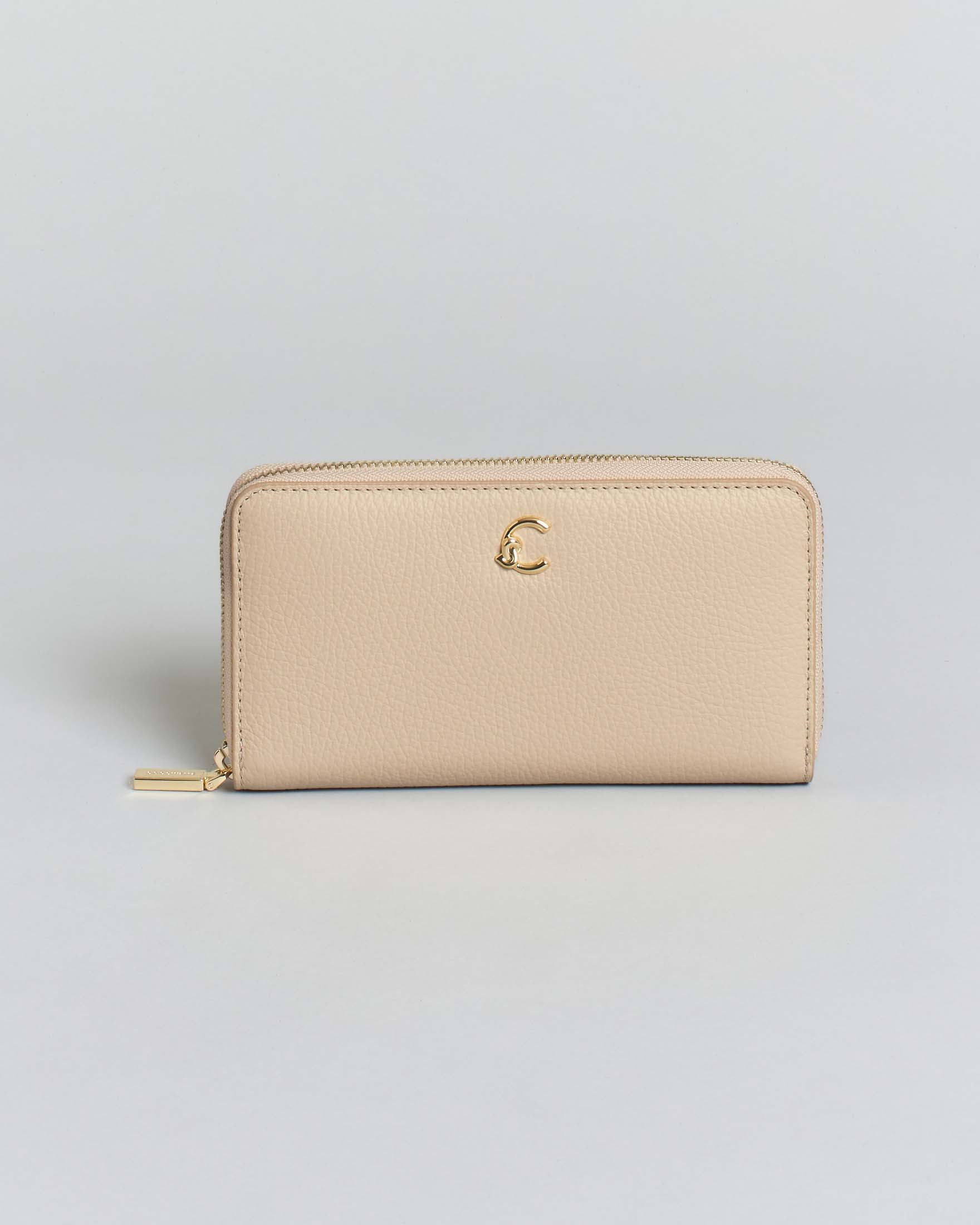Portafoglio C-Me in pelle martellata beige con logo dorato
