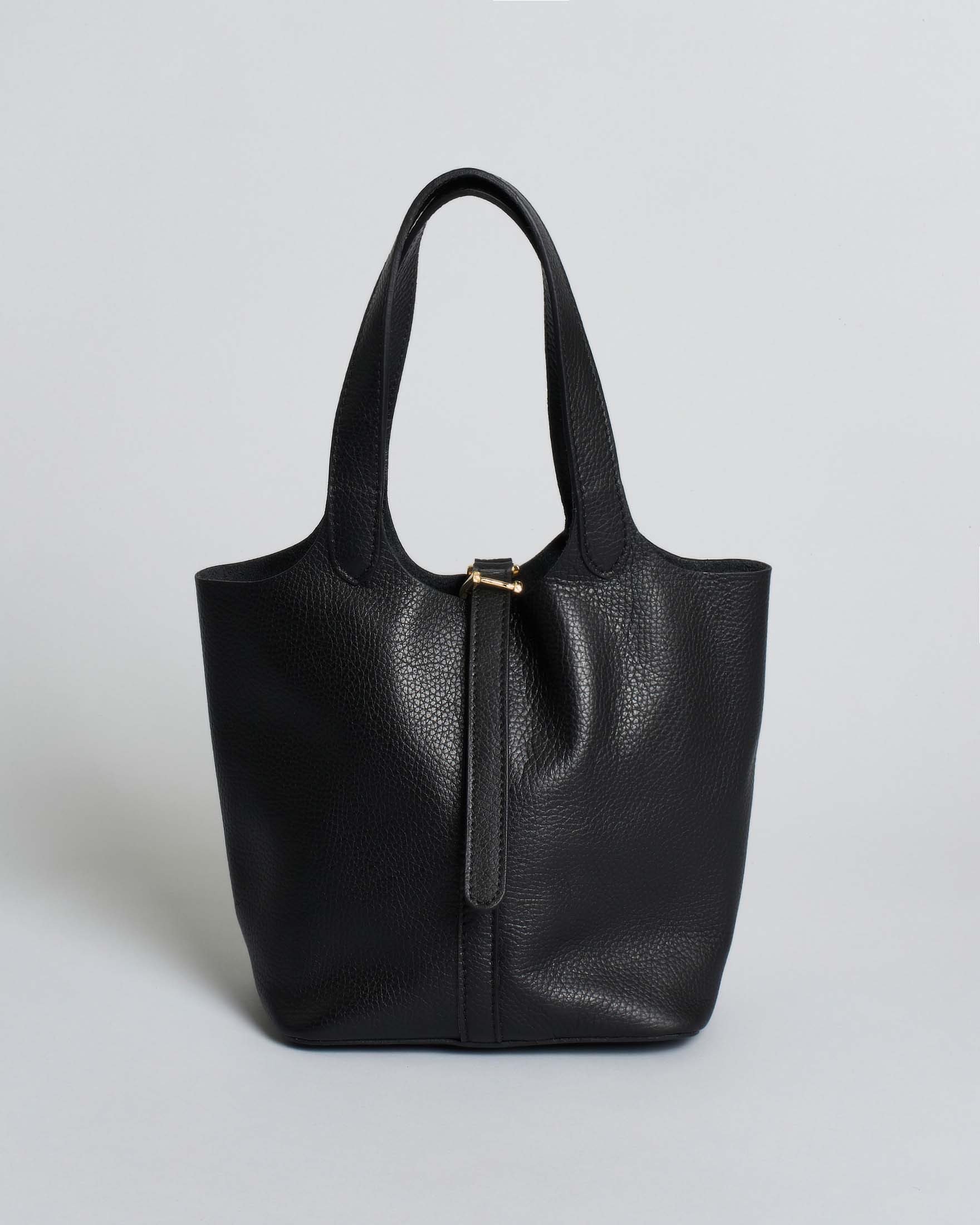 Borsa piccola a secchiello nera in vera pelle martellata con chiusura con laccetto