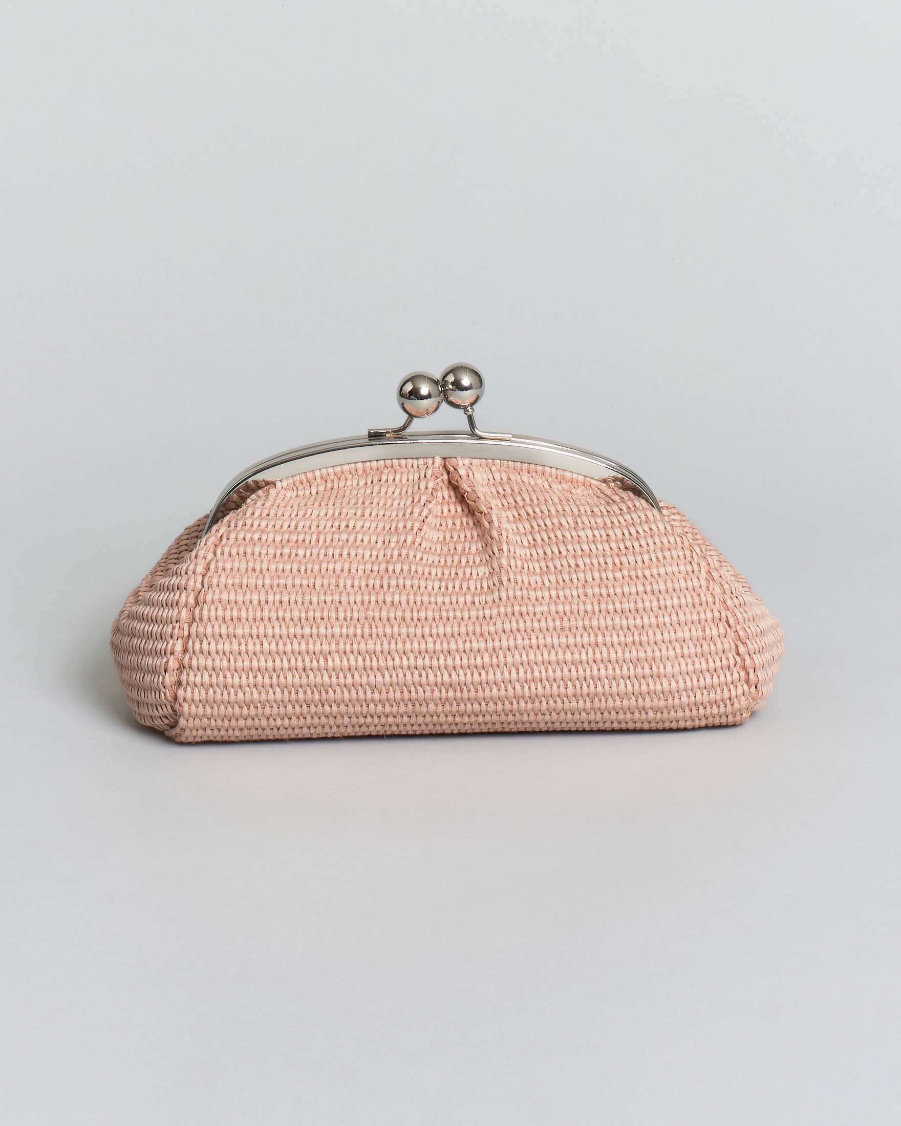 Clutch piccola Hlo! in rafia intrecciata color cipria con chiusura e tracolla a catena argentate