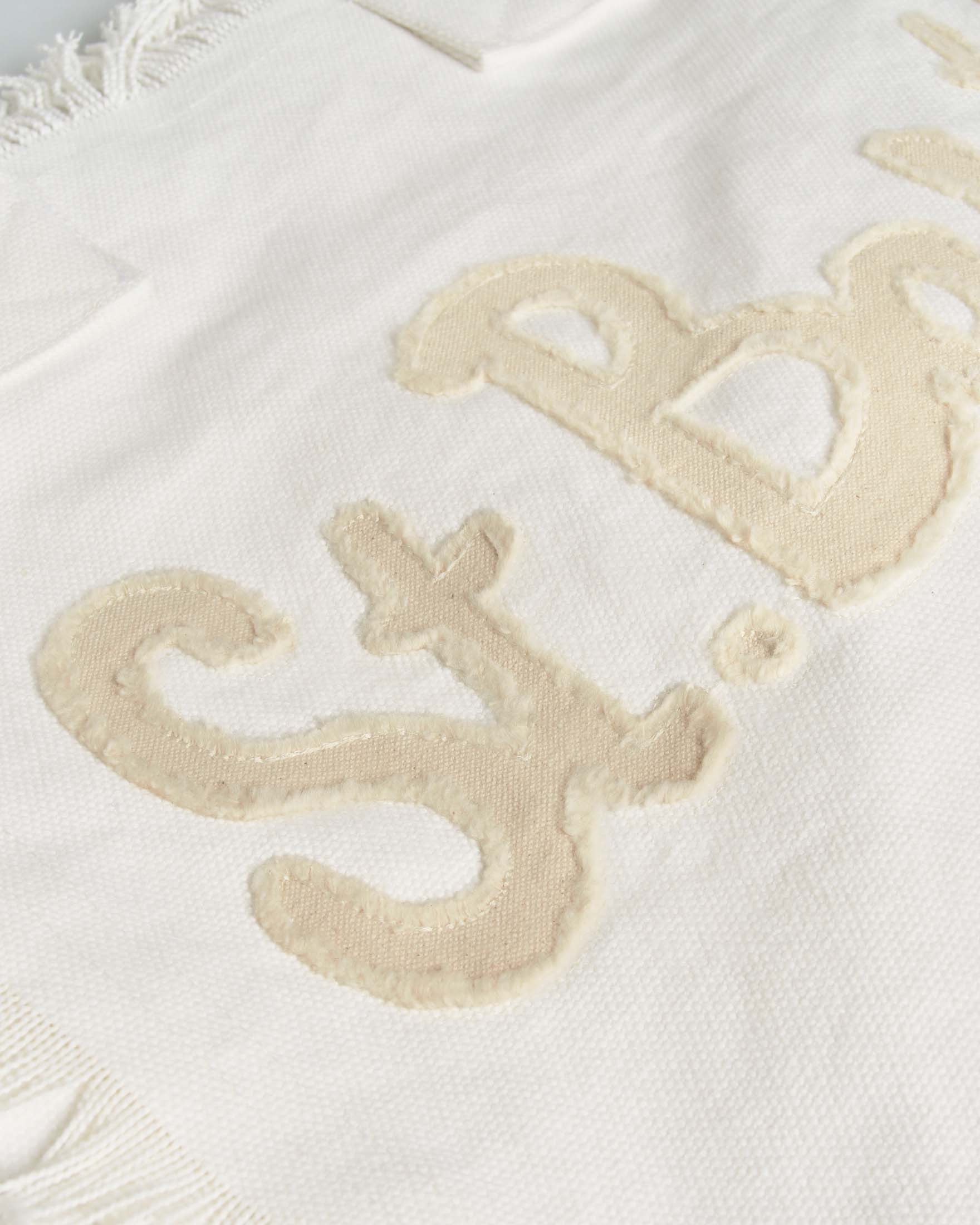 Borsa Vanity MC2 Saint Barth bianca in cotone con patch logo beige e orli sfrangiati image