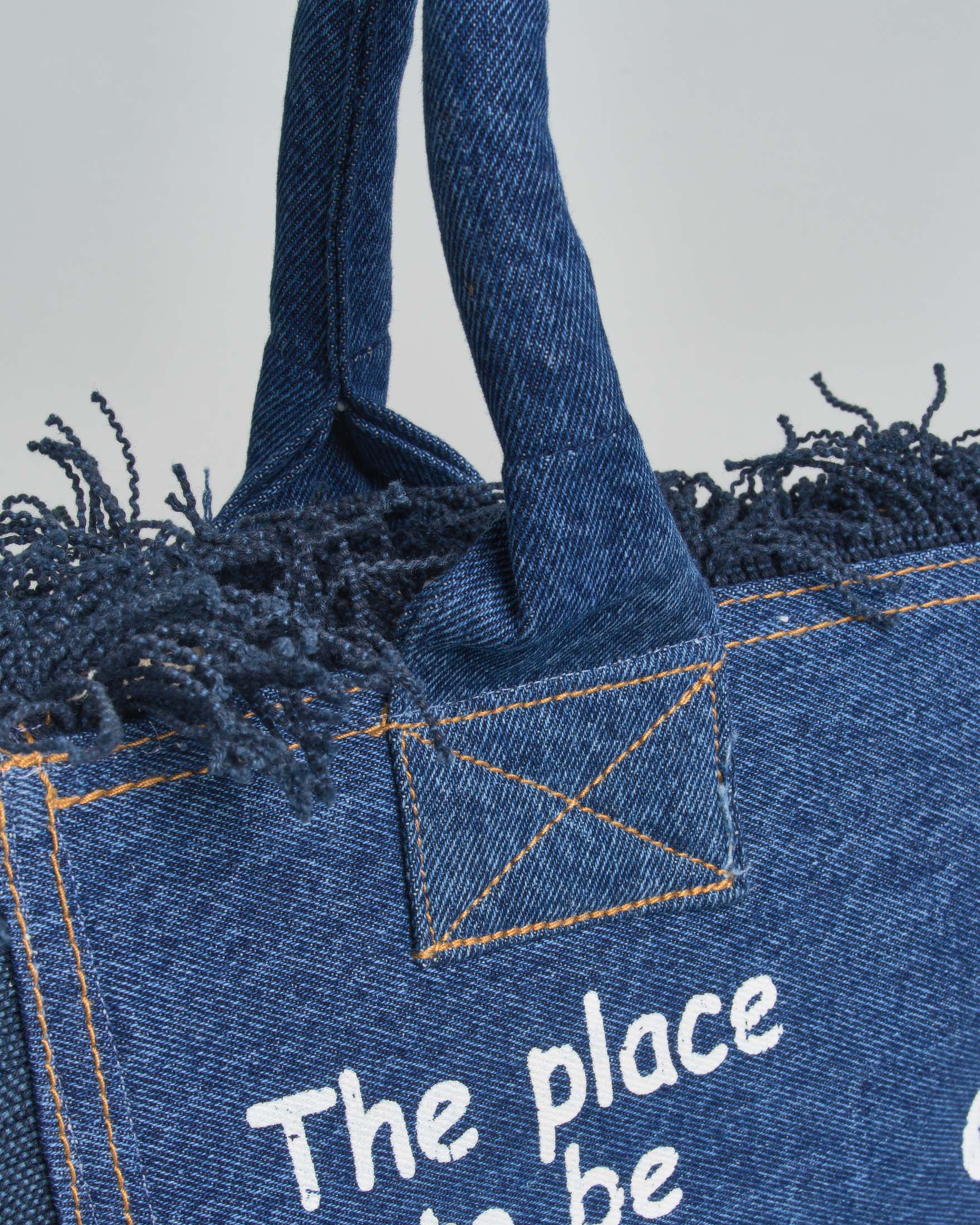 Borsa Vanity MC2 Saint Barth in denim scuro di cotone con scritta logo stampata e orli sfrangiati image