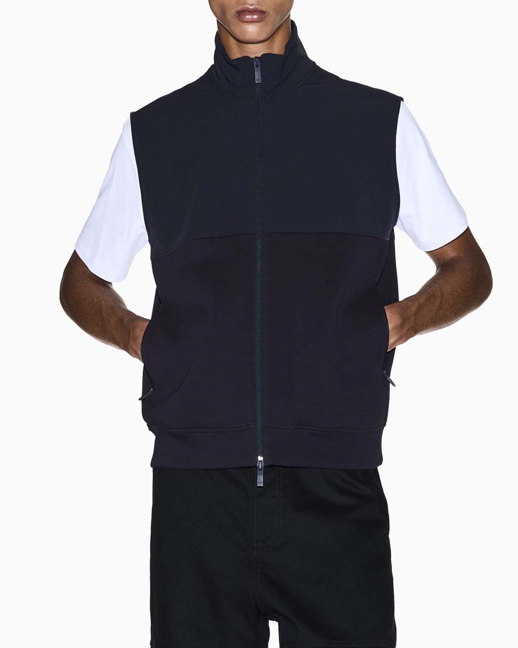 Gilet Armani Exchange blu in interlock di misto cotone con pannello in nylon stretch e chiusura a zip image