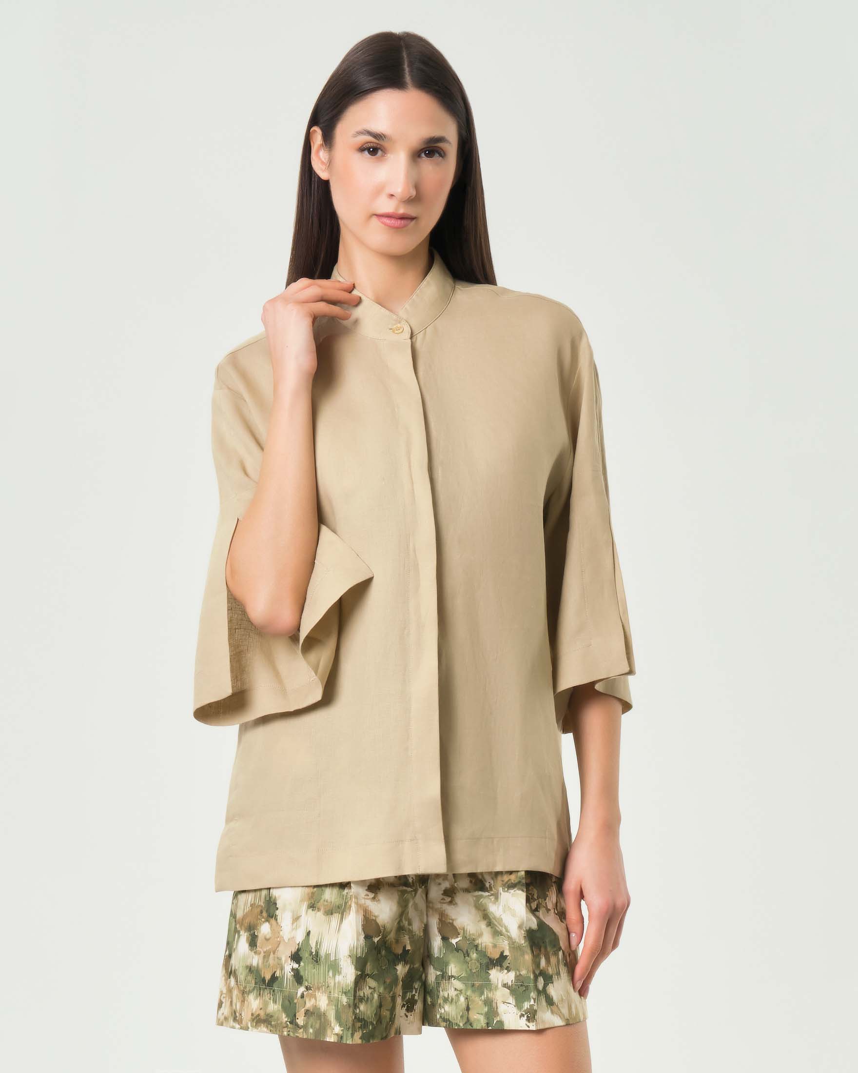 Camicia over beige Colmar Originals in puro lino con maniche a tre quarti e collo a coreana