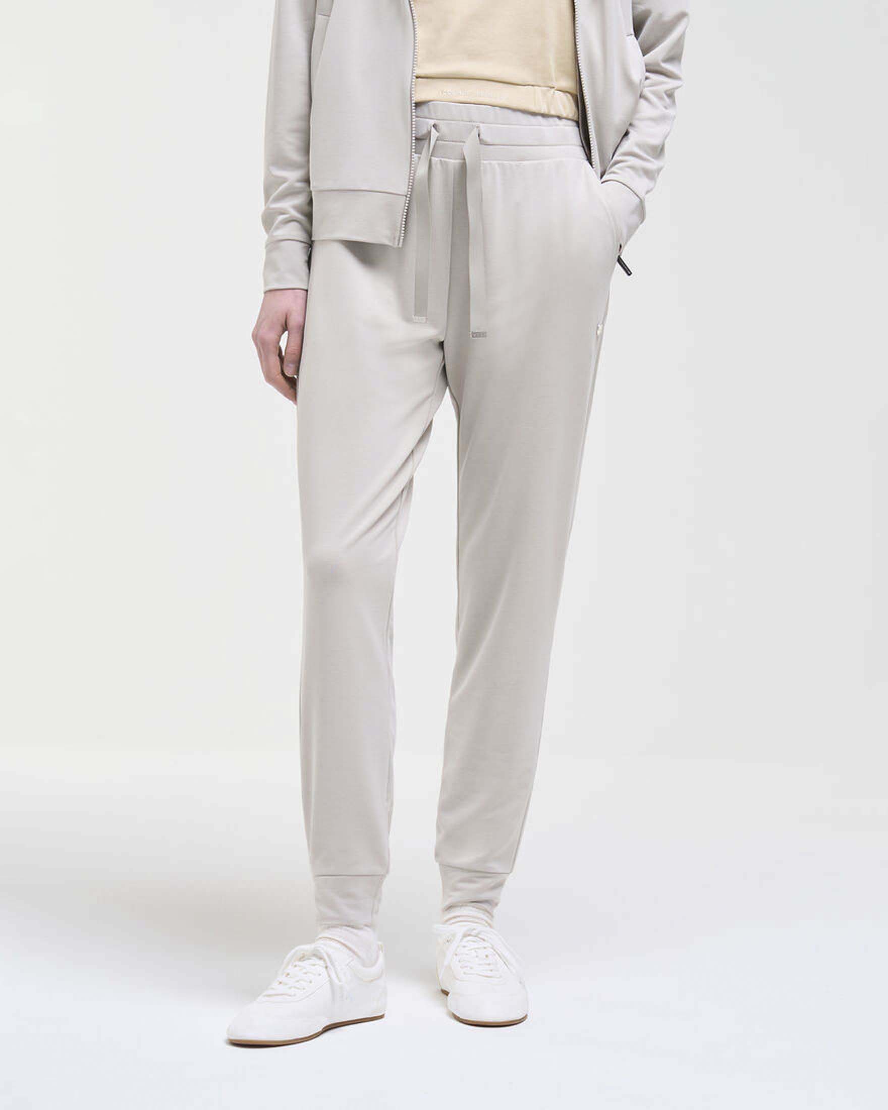 Pantaloni jogger color gesso Colmar Originals in modal con vita elasticizzata e polsini sul fondo image