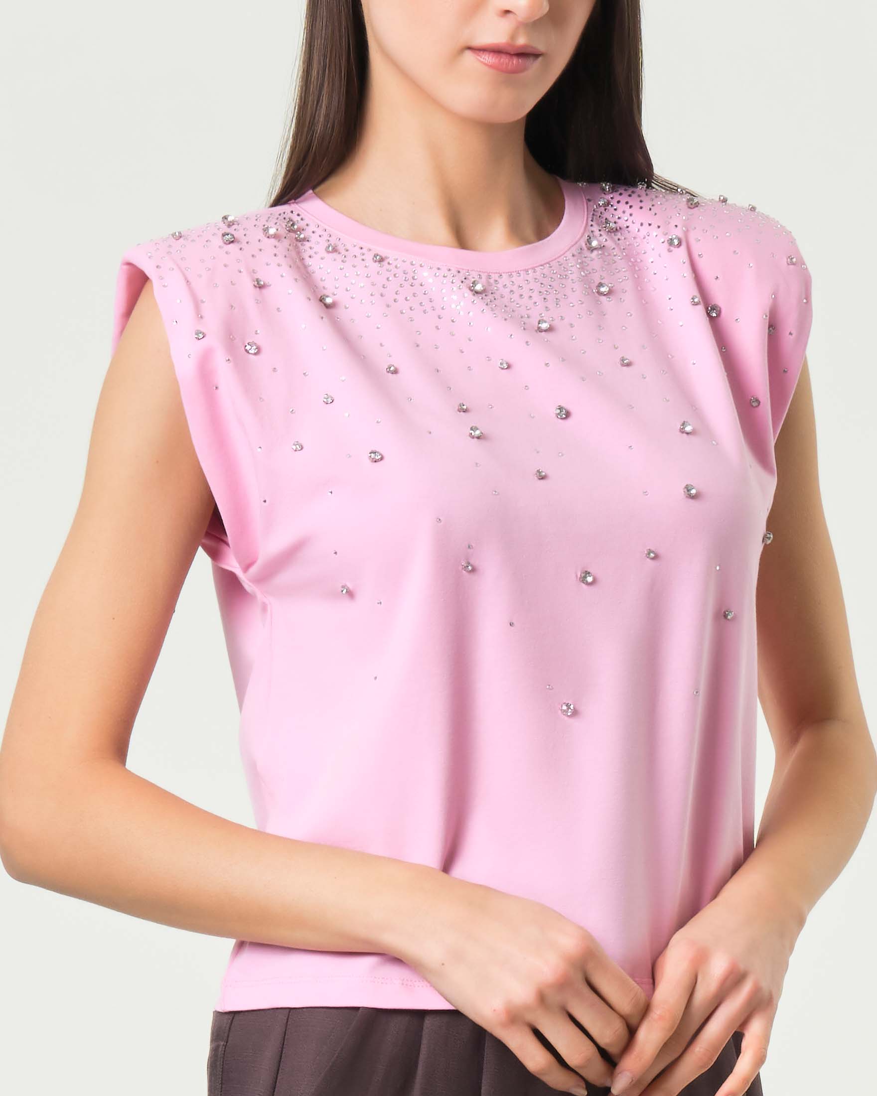T-shirt smanicata rosa Emme Marella con cristalli e spalline imbottite image