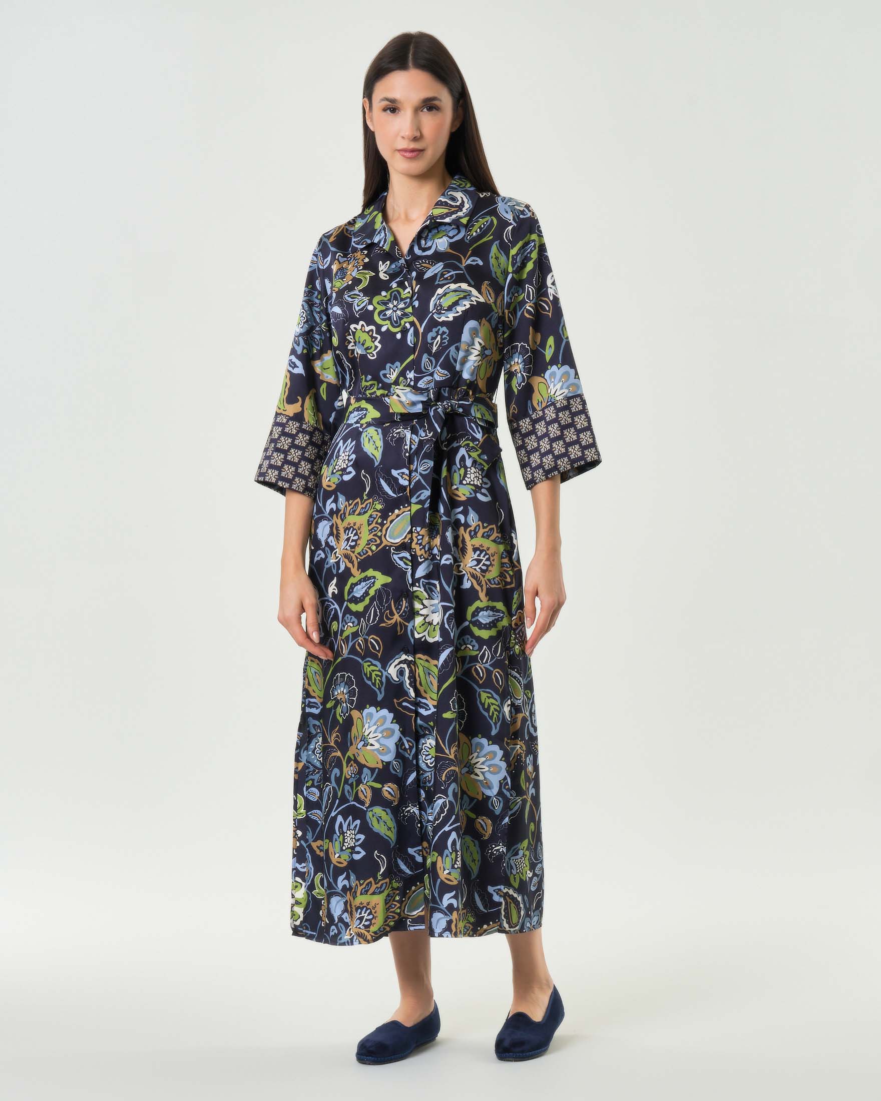 Chemisier blu con maniche a tre quarti a fantasia floreale e motivi paisley