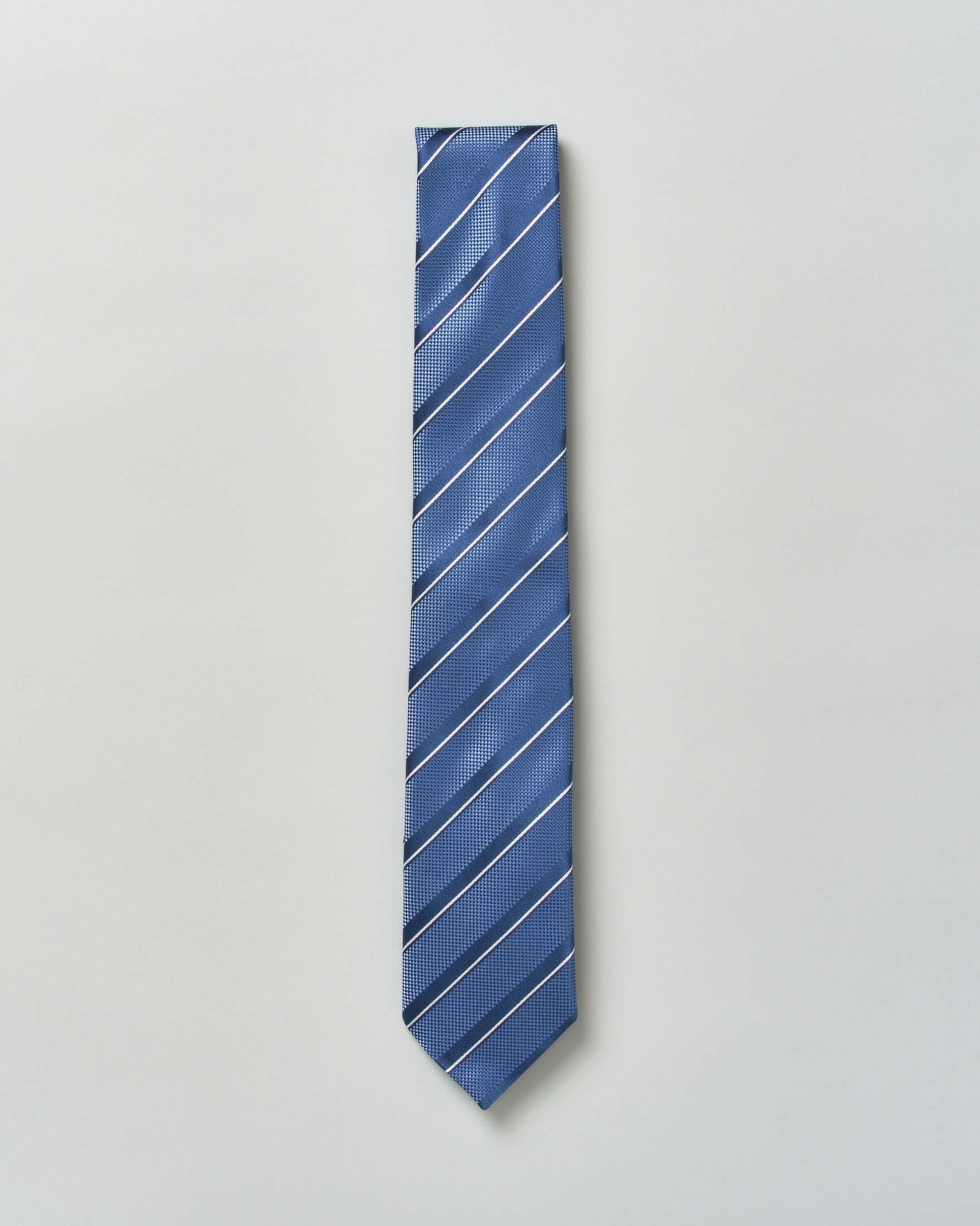 Cravatta Boss regimental blu indaco in pura seta