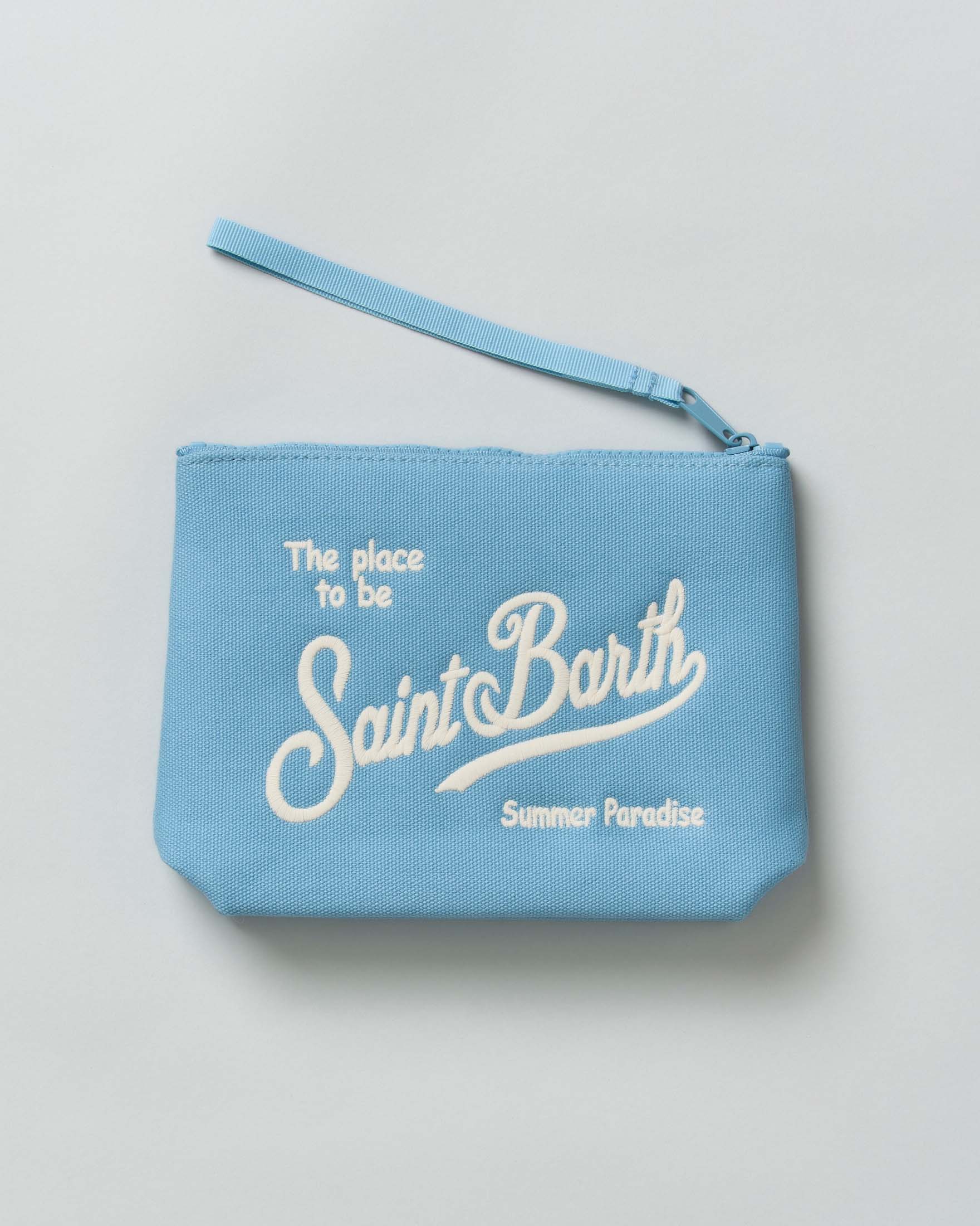 Pochette MC2 Saint Barth azzurra in canvas di cotone con scritta logo rimata a contrasto image