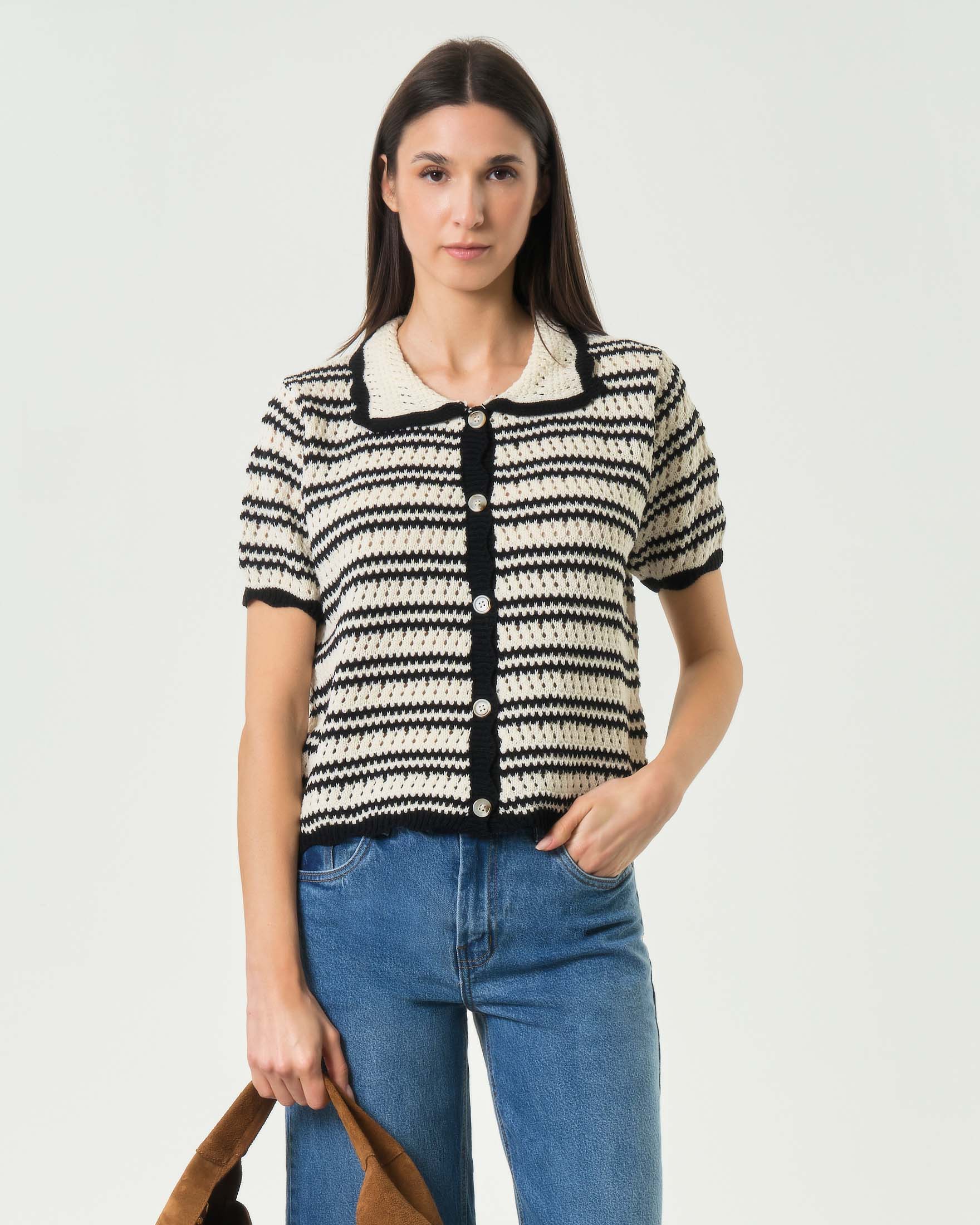 Cardigan crochet color panna a maniche corte Hlo! a righe a contrasto di colore e collo a camicia
