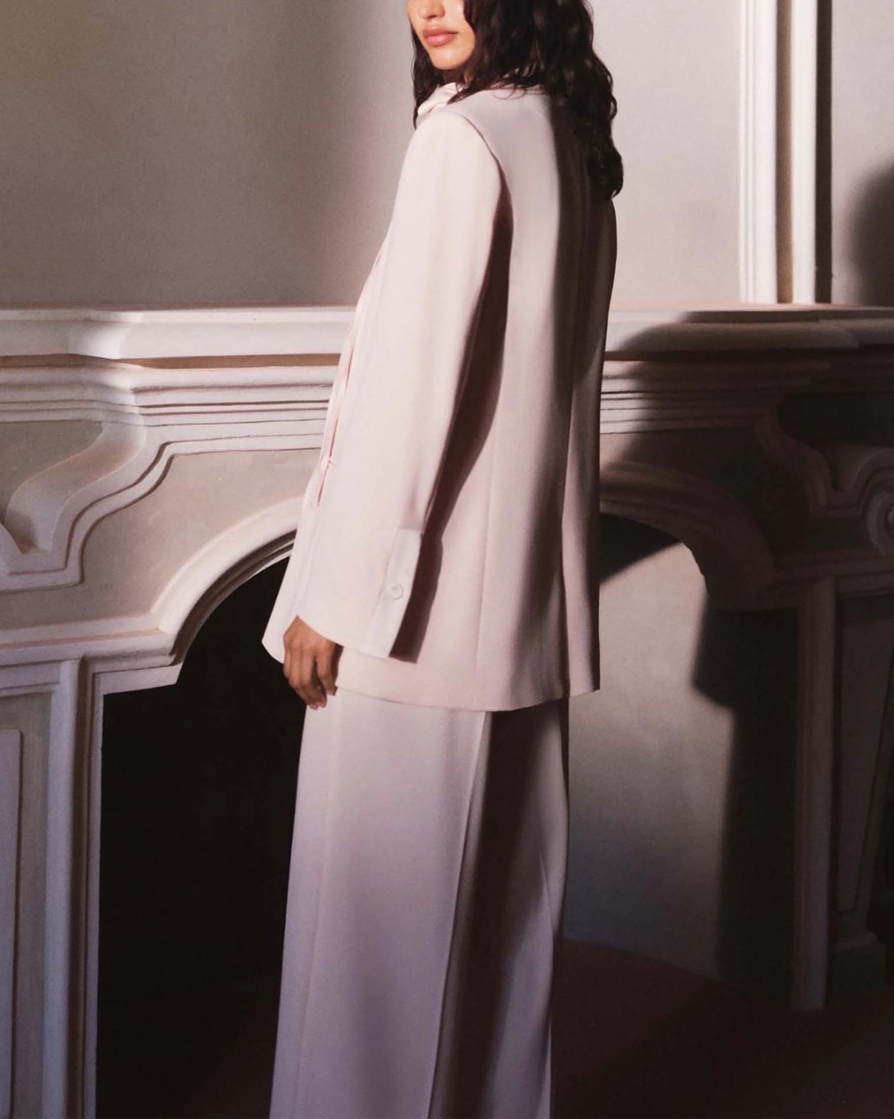 Blazer doppiopetto Marella cipria in envers satin con cintura a fiore image