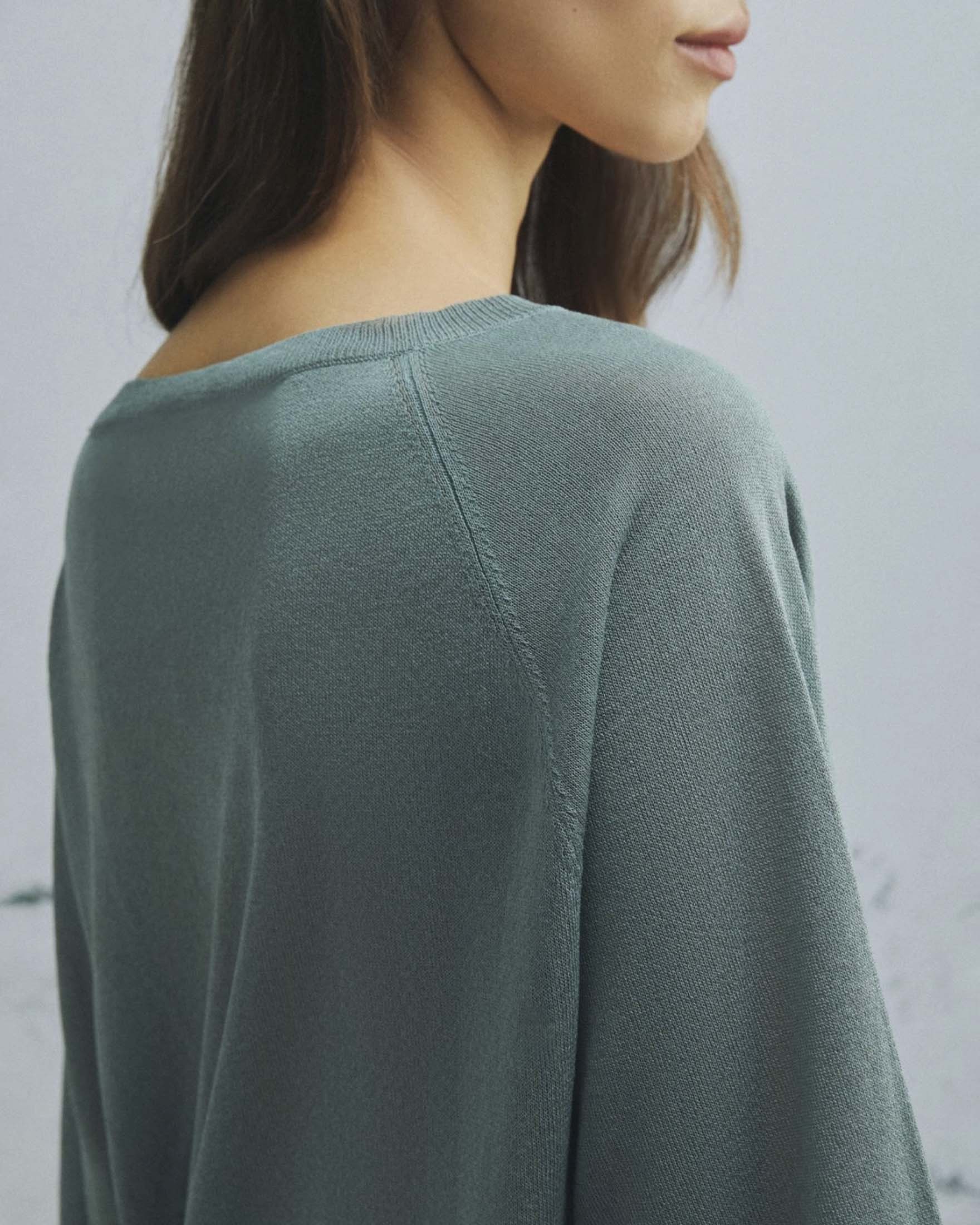 Maglia color salvia Marella Monochrome in viscosa con maniche reglan e maniche tre quarti image