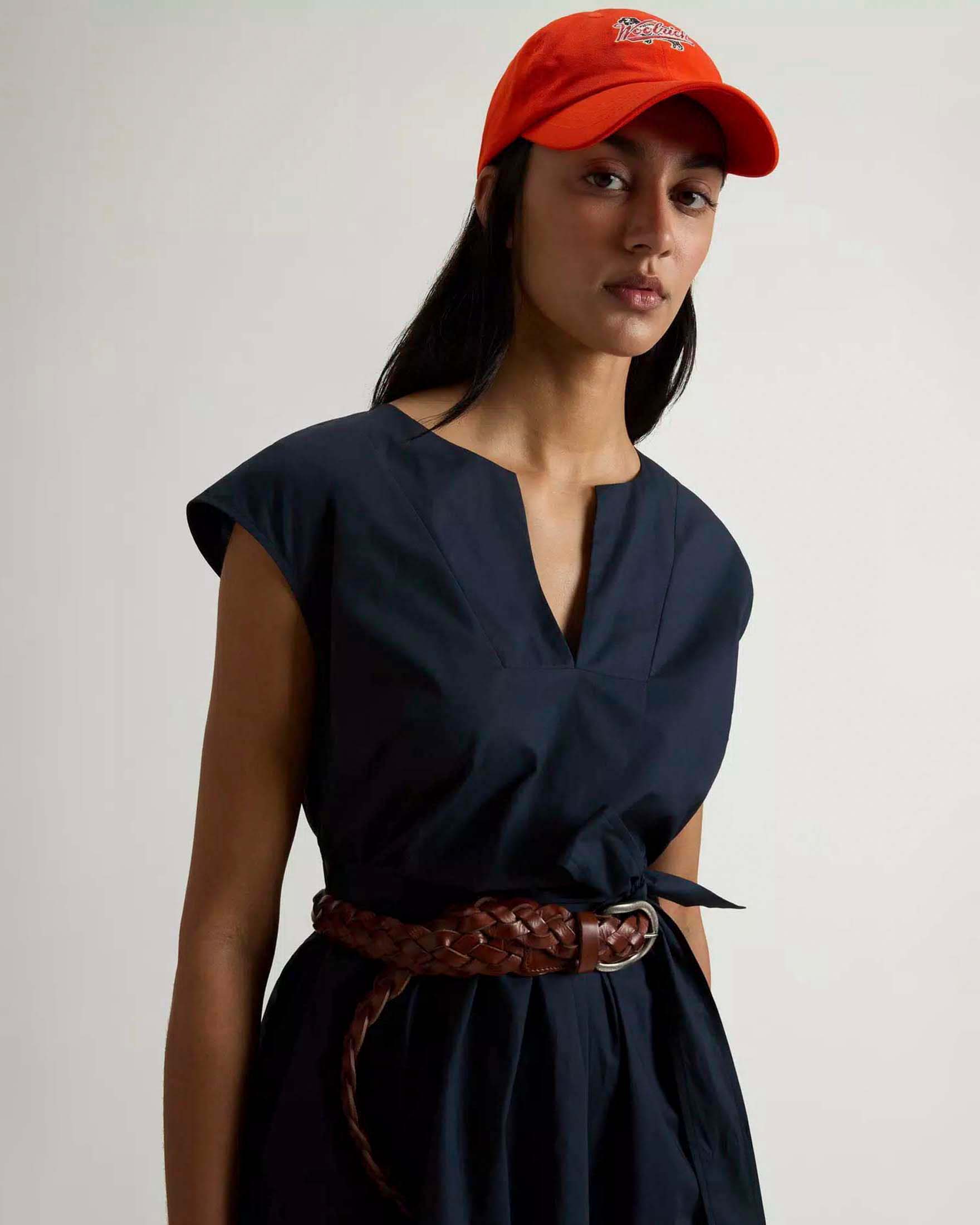 Abito midi Woolrich blu in popeline di cotone con scollo a V image