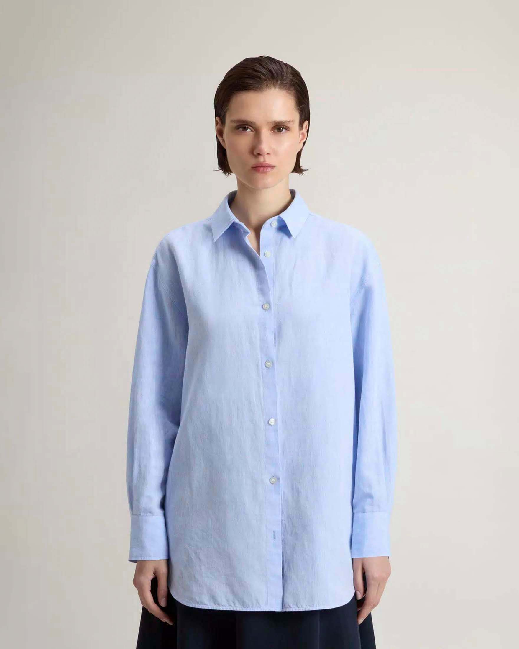 Camicia Woolrich azzurra in misto cotone e lino image