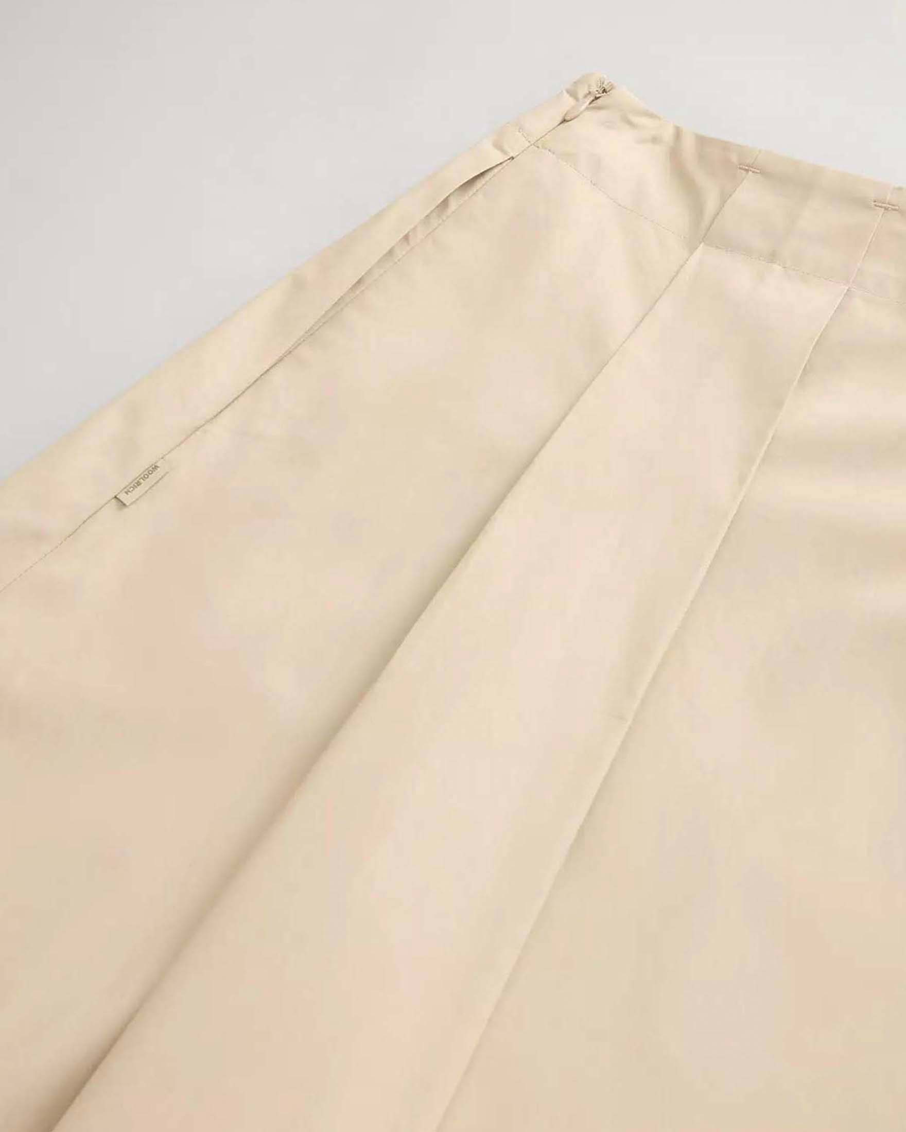 Gonna midi Woolrich beige in popeline di cotone a pieghe image
