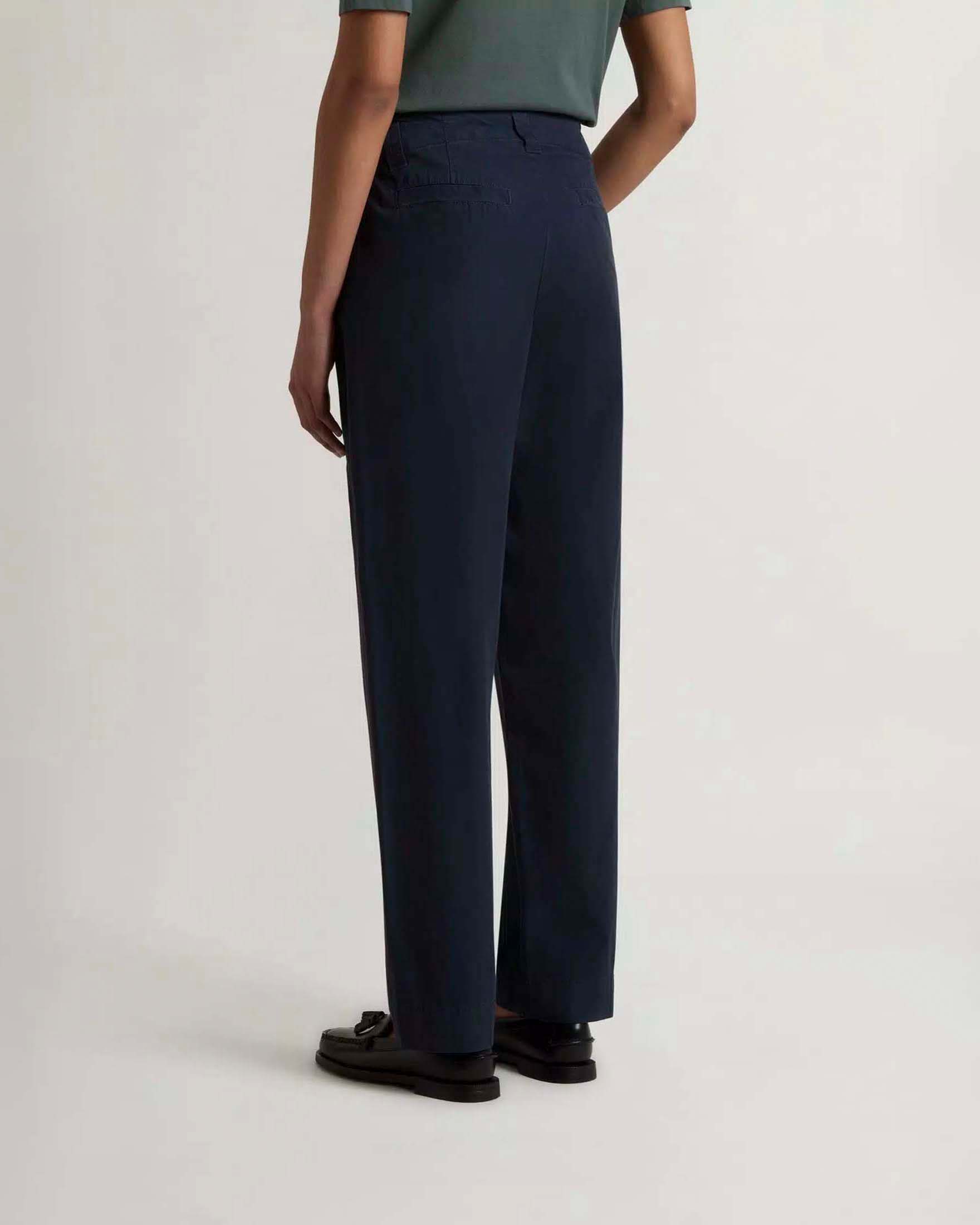 Pantaloni slim Woolrich blu in cotone image