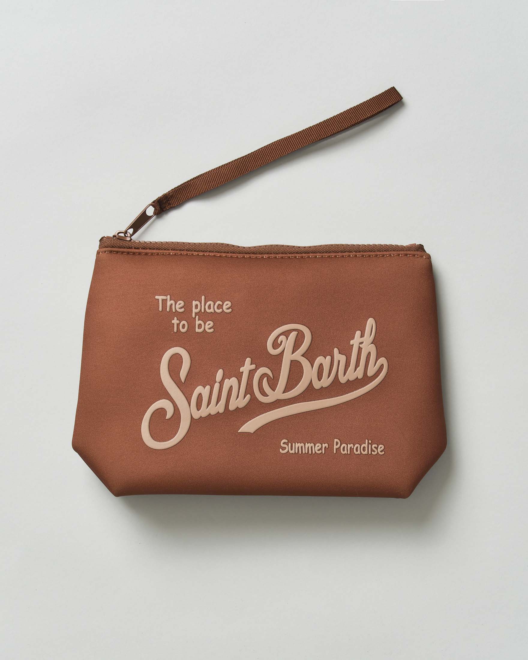 Pochette Aline marrone in neoprene con logo in contrasto