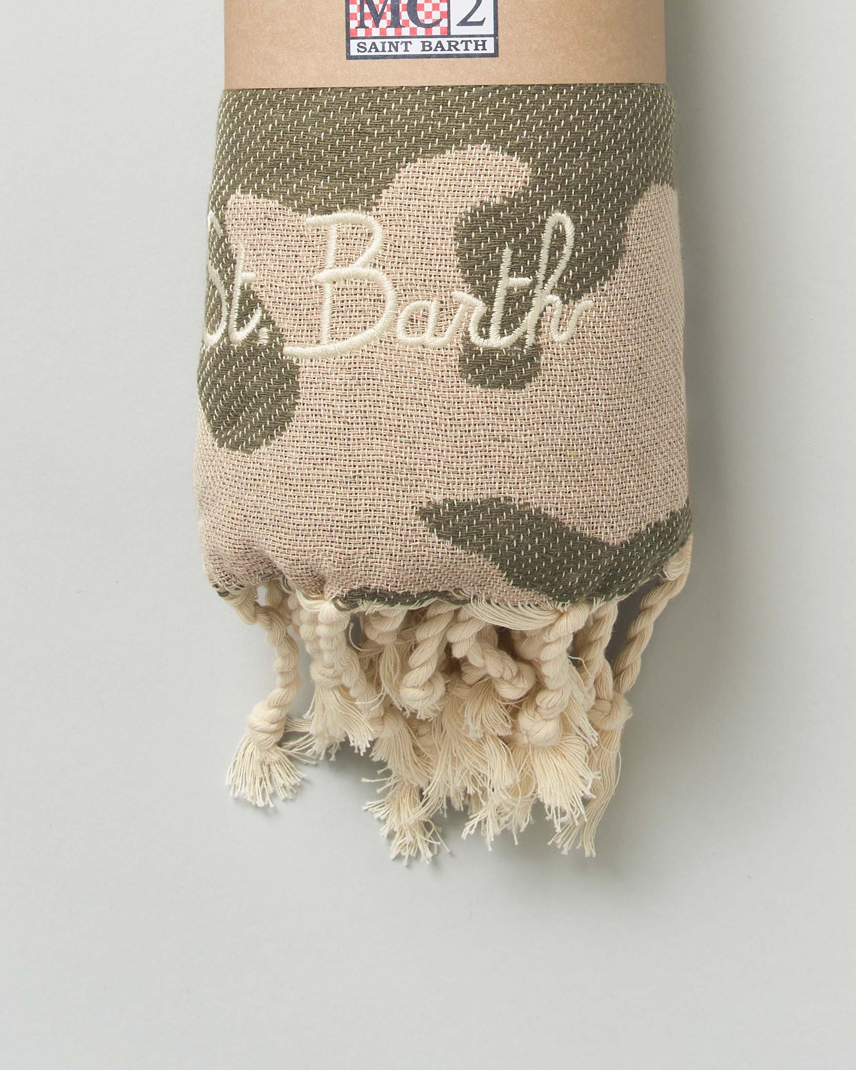 Telo mare MC2 Saint Barth in cotone a fantasia camouflage e scritta logo ricamata image