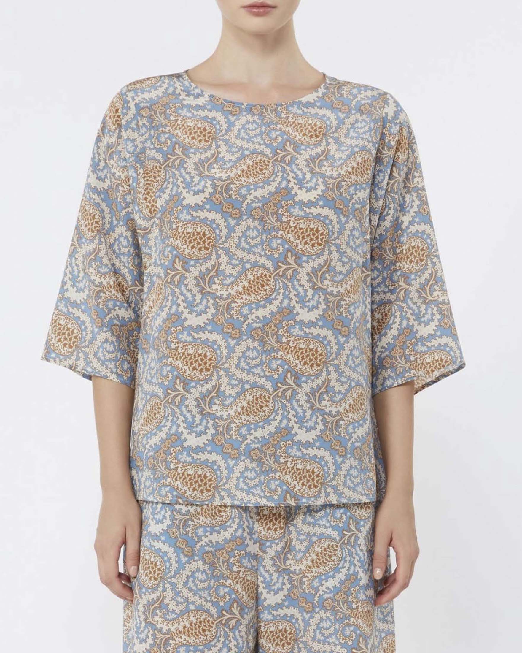 Blusa fluida Weekend blu in seta con stampa floreale all over e maniche a tre quarti