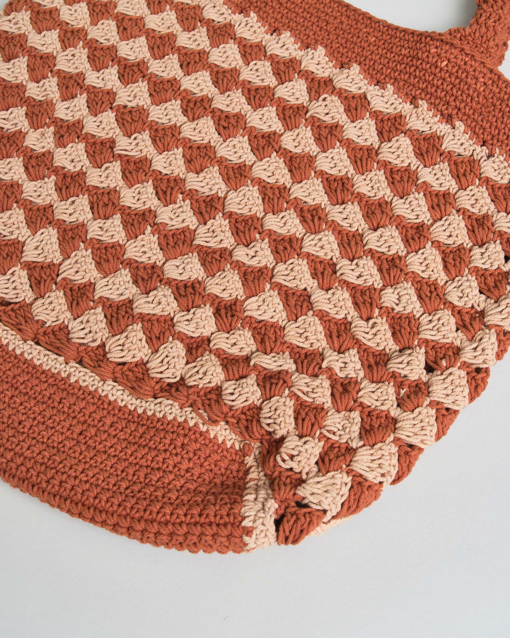 Shopper crochet Raja con motivo rombi beige e coccio image
