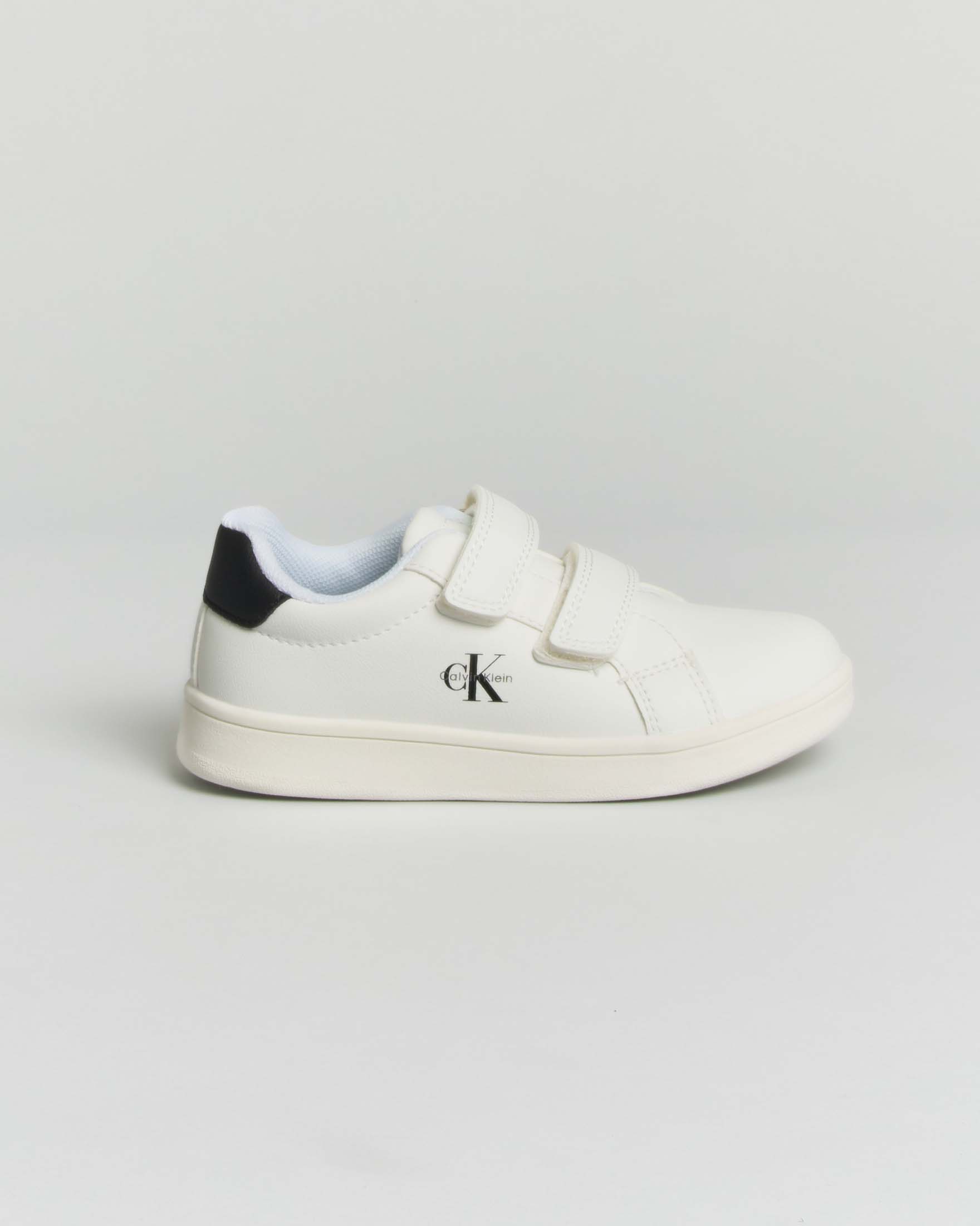 Sneakers avorio Calvin Klein in ecopelle con chiusura a velcro e dettagli neri