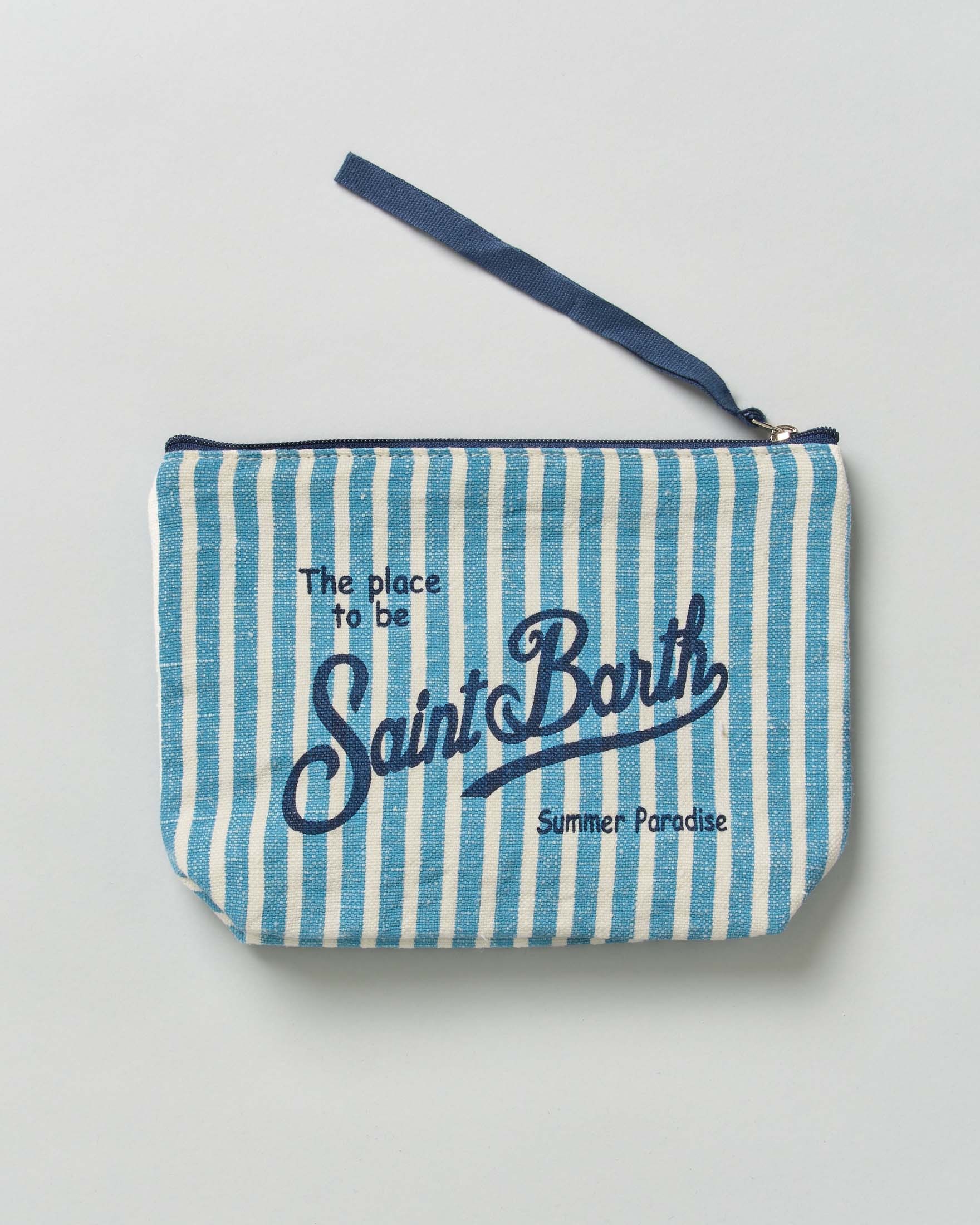Pochette MC2 Saint Barth Aline a righe azzurre e avorio in lino e scritta logo stampata image