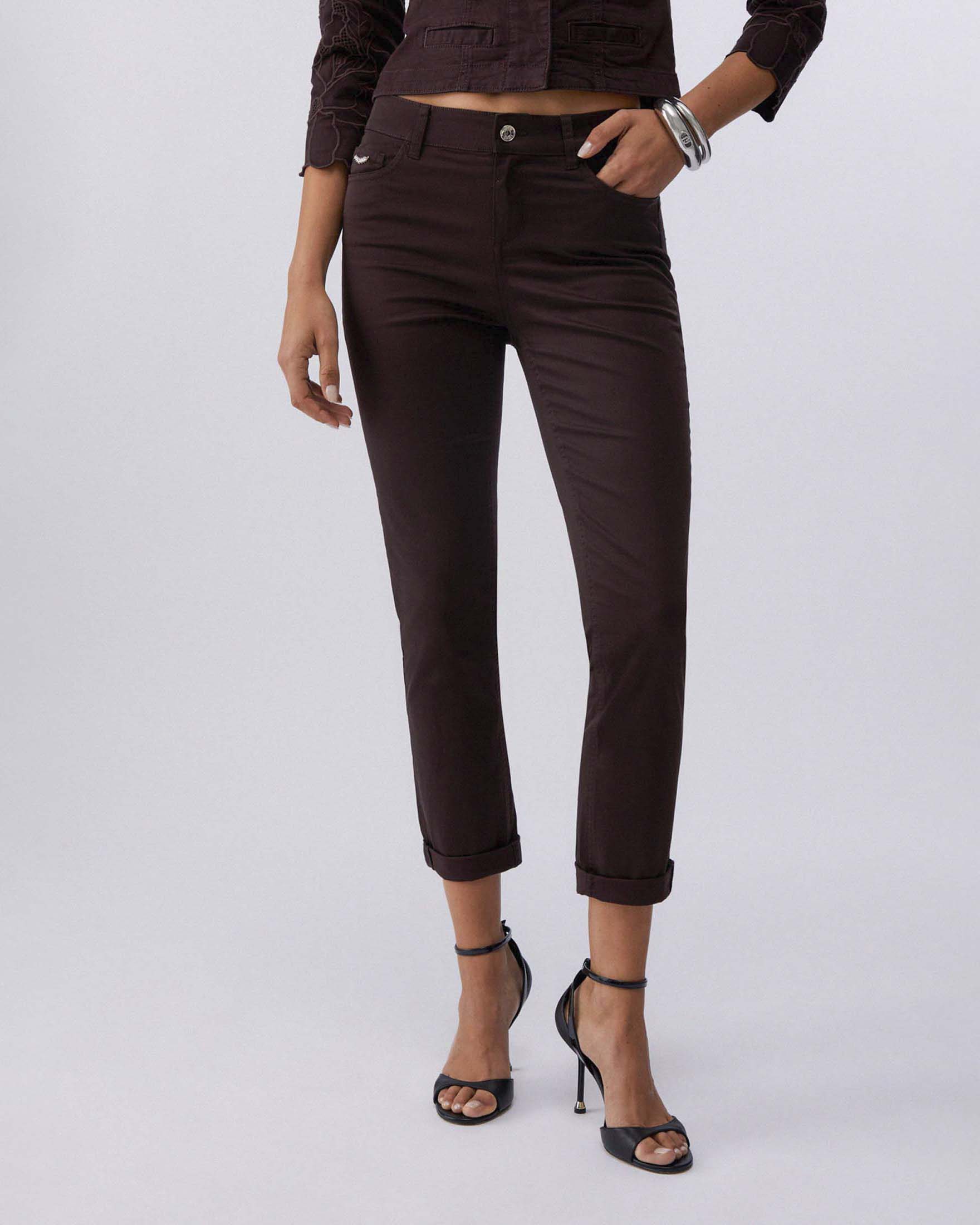 Pantaloni Liu Jo skinny marroni in raso stretch con risvolto image