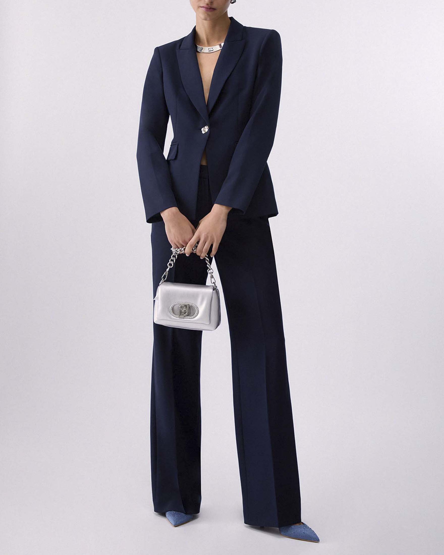 Blazer Liu Jo monopetto aderente blu in tessuto tecnico con tasche con patta