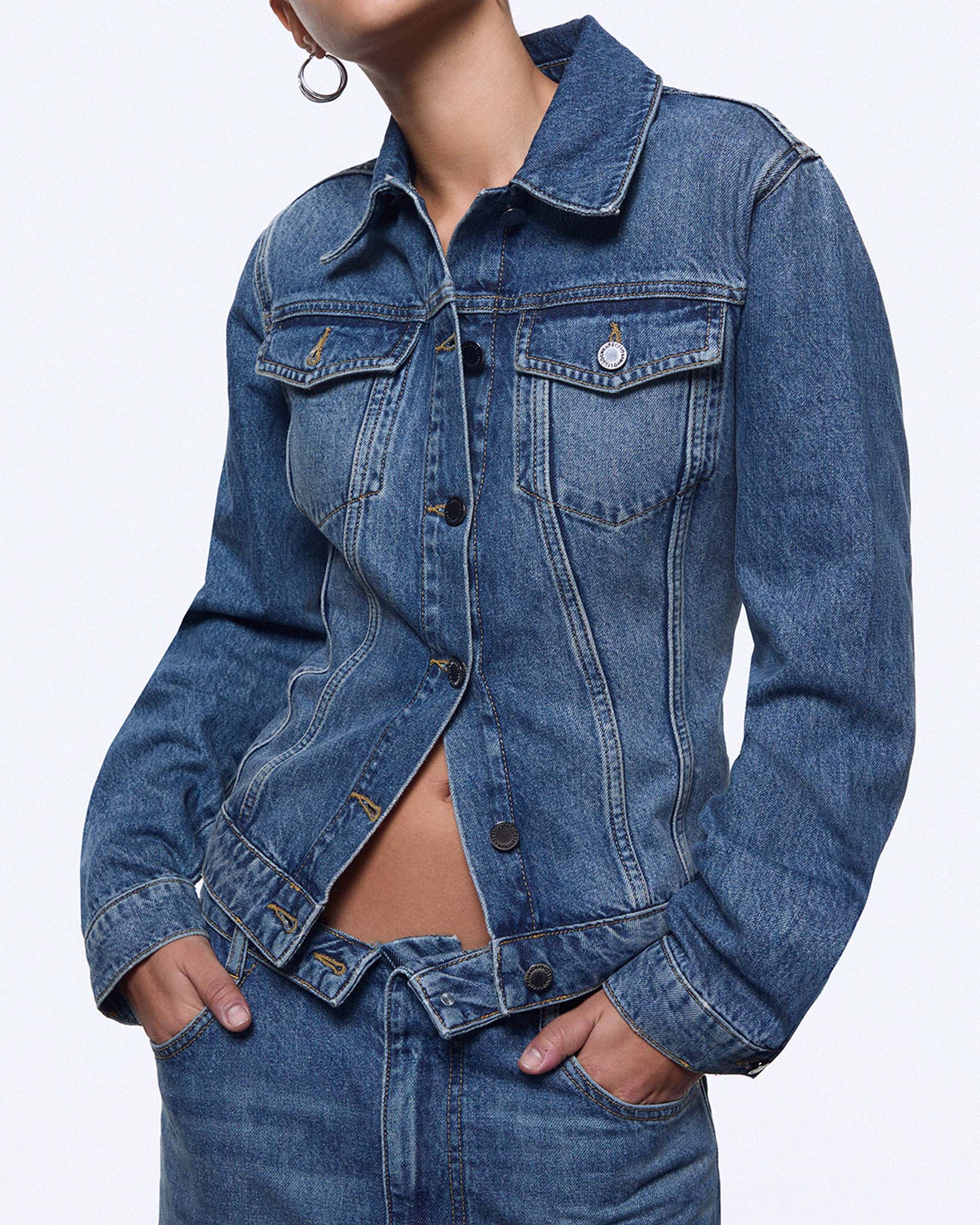 Giacca Elodie x Liu Jo in denim con dettagli lace-up sul retro image