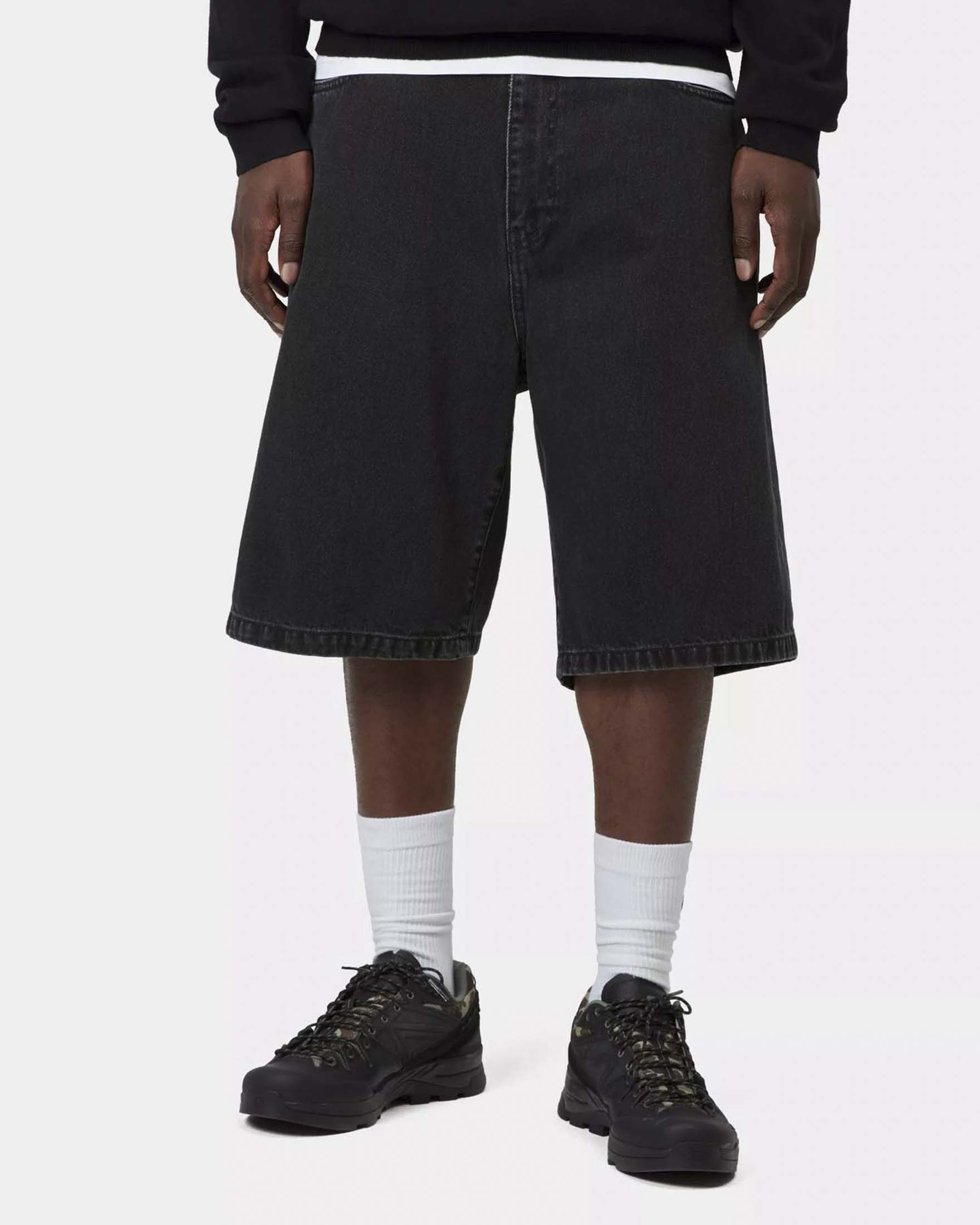 Bermuda denim loose-fit Carhartt Landon Short in tela ferma di cotone lavaggio nero stone washed image