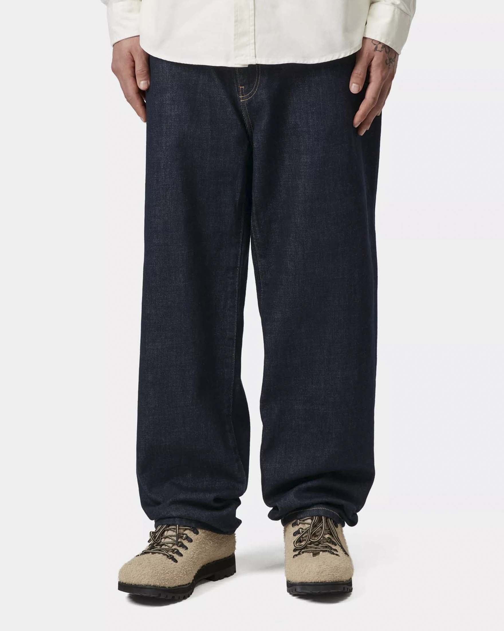 Jeans Aaron Carhartt regular tapered fit lavaggio scuro stone wash in puro cotone image