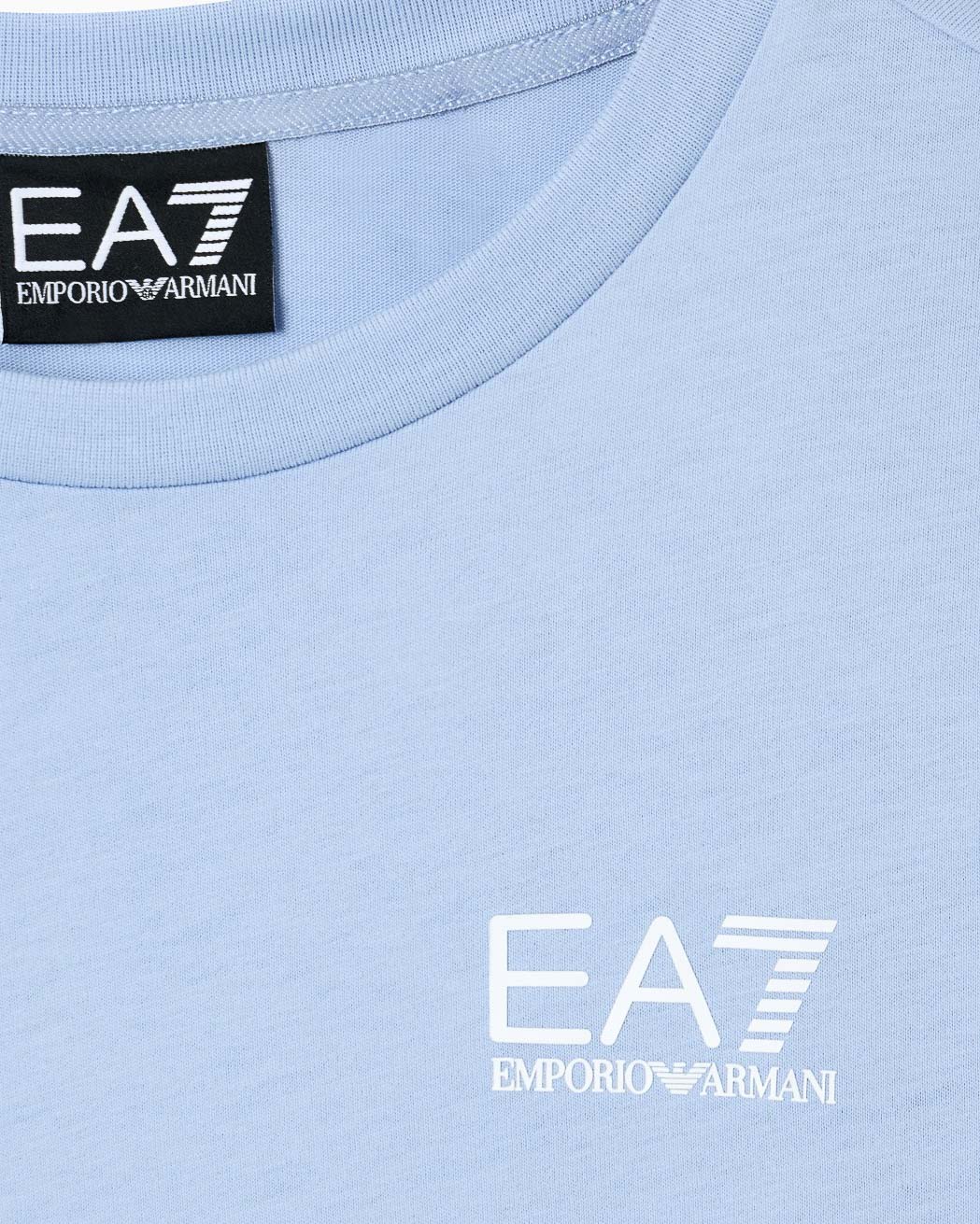 T-shirt EA7 Junior celeste mezza manica in puro cotone con logo bianco image