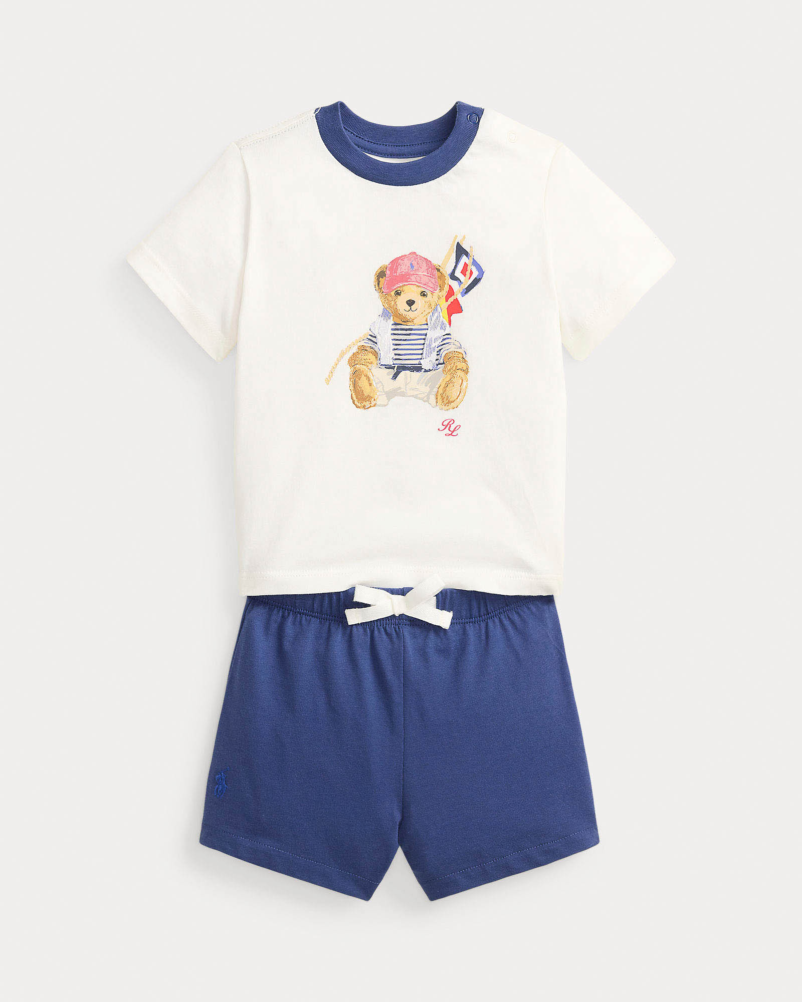 Completo Polo t-shirt bianca con orsetto e bermuda blu