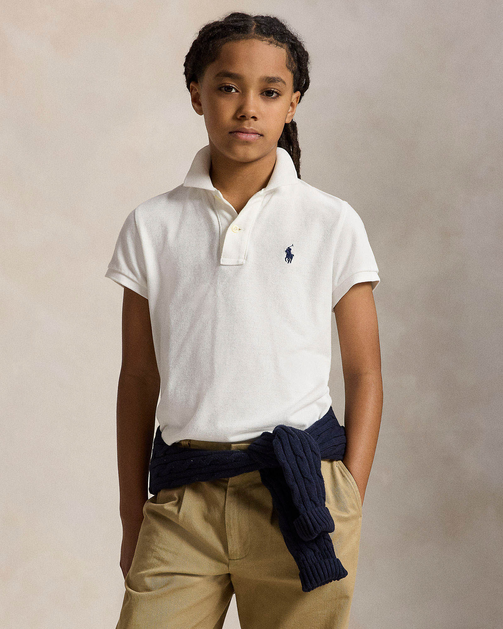 Polo bianca Ralph Lauren a maniche corte in cotone con logo pony nero image