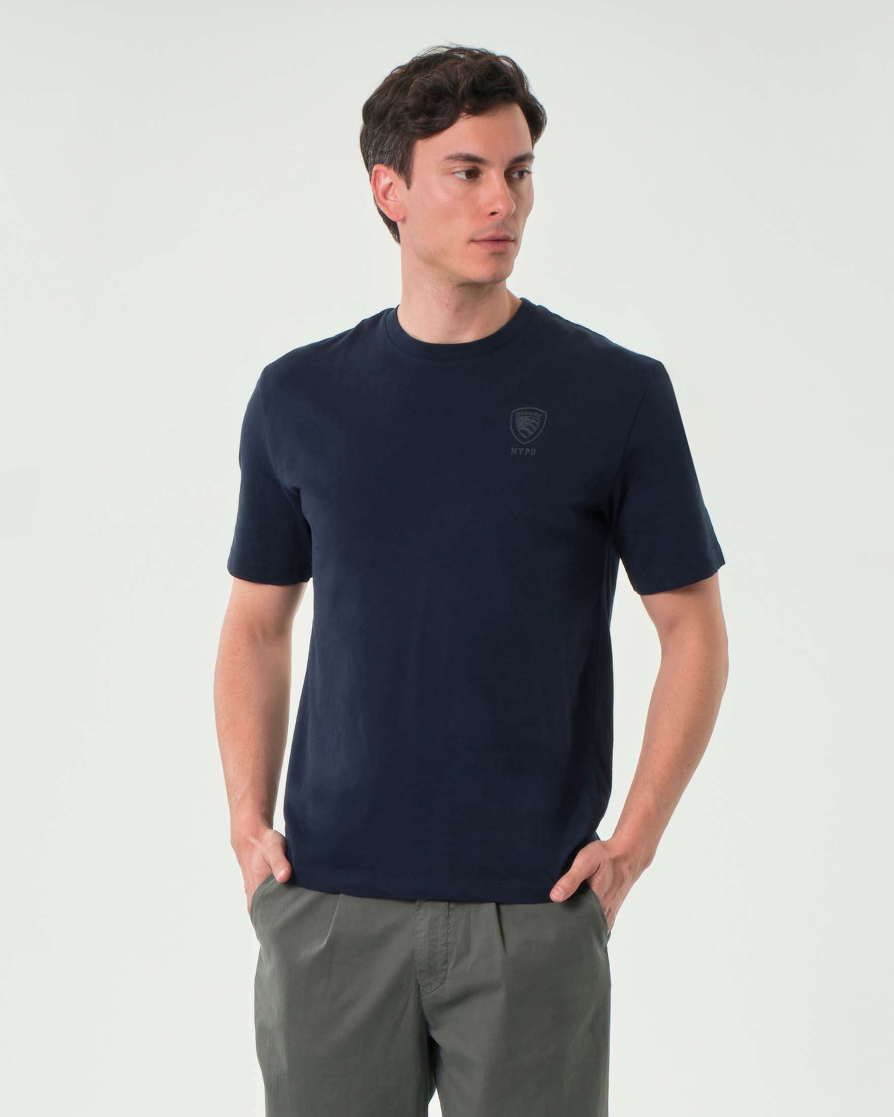 T-shirt blu Blauer mezza manica con logo scudetto in tono sul petto