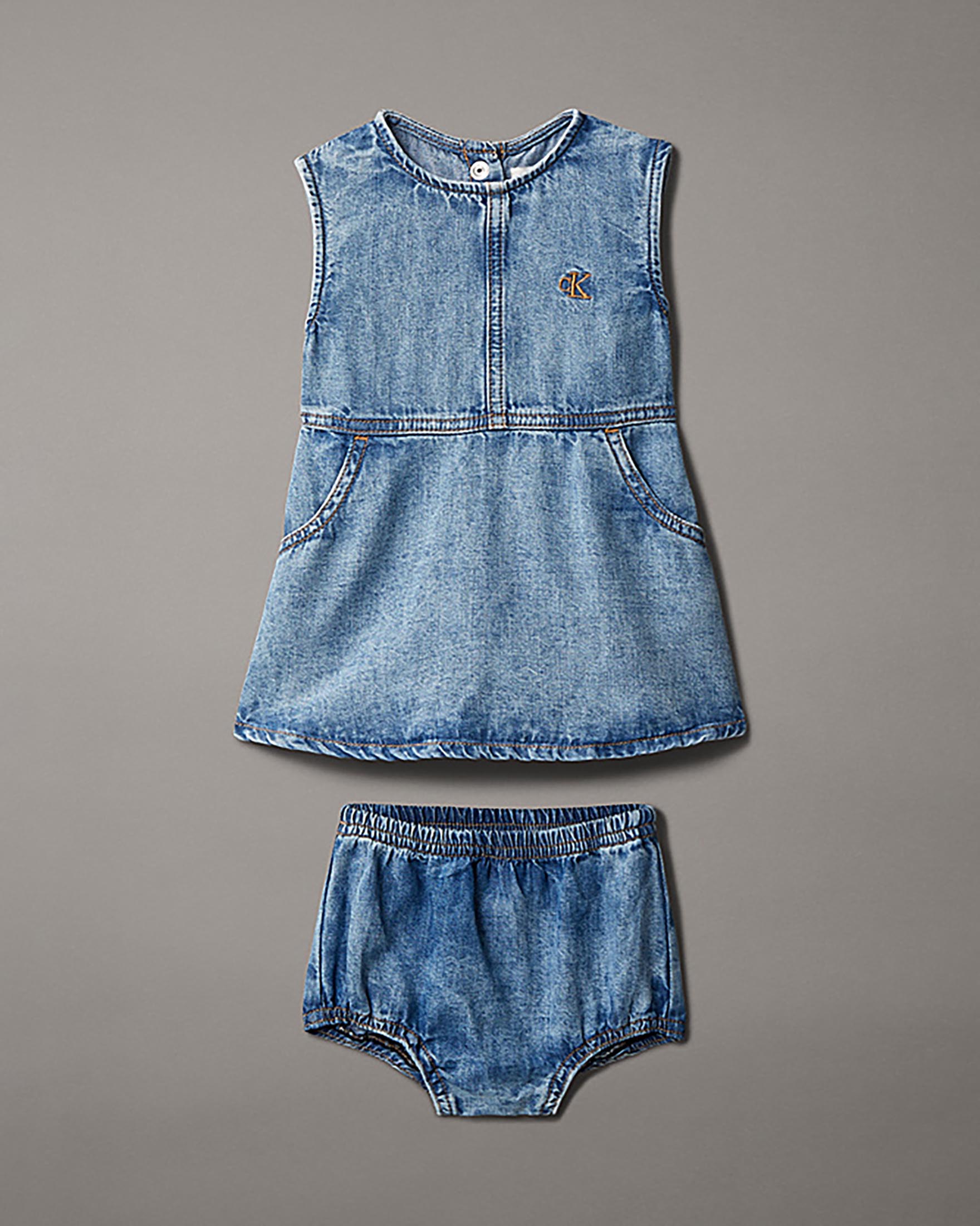 Abito in denim stone washed con culotte