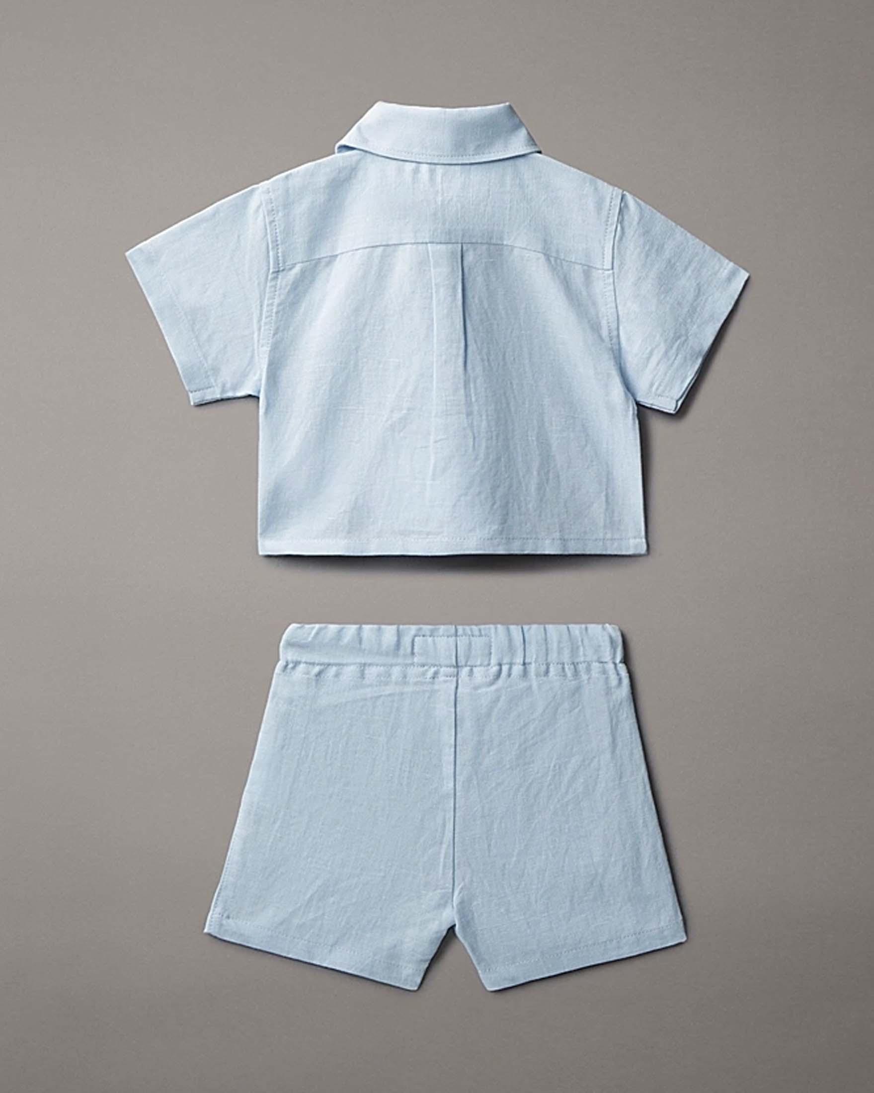 Completo azzurro Calvin Klein camicia e bermuda in misto lino image
